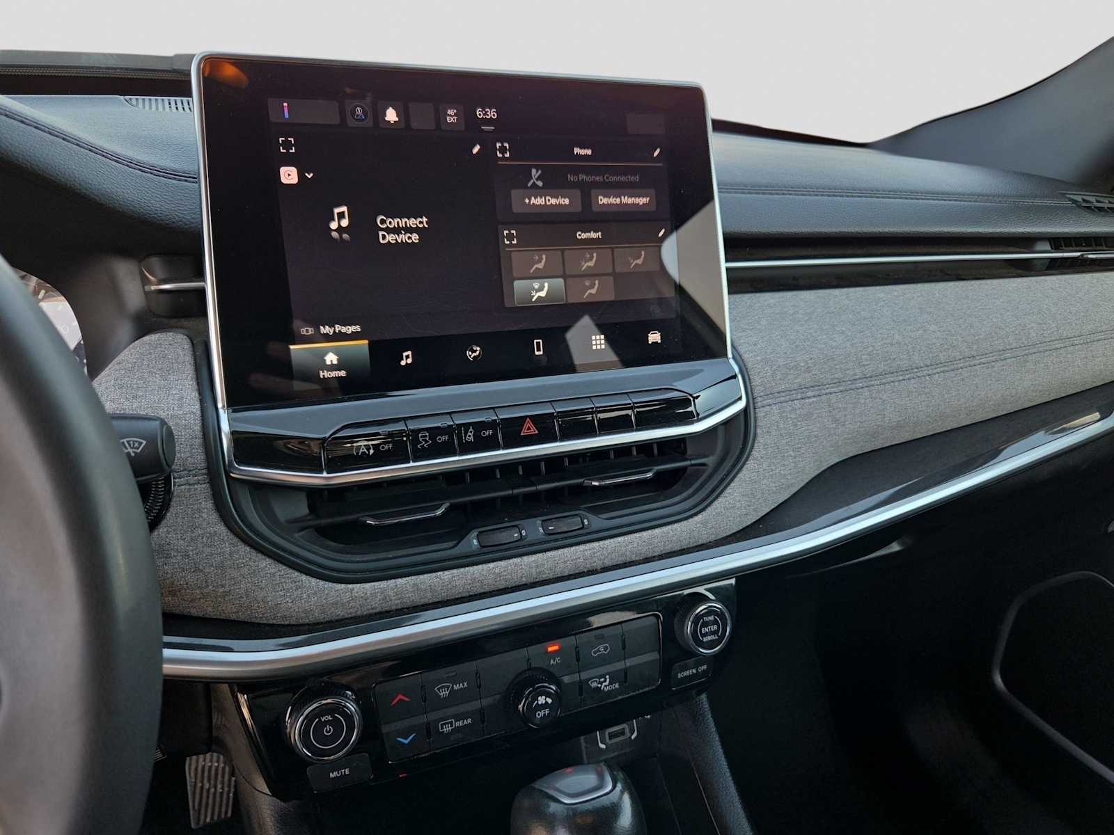 Thumbnail: 2023 Jeep Compass - 17