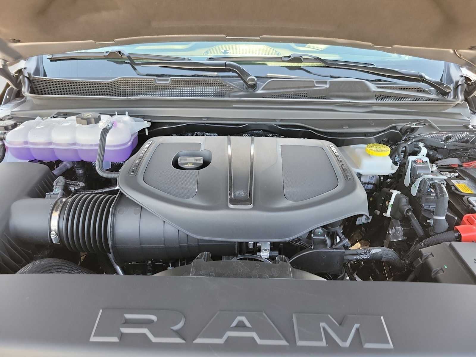 Thumbnail: 2026 RAM 1500 - 9