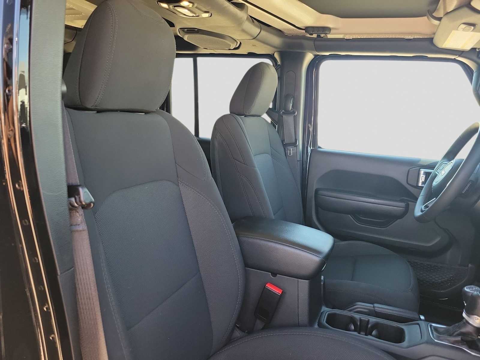 Thumbnail: 2023 Jeep Wrangler - 10