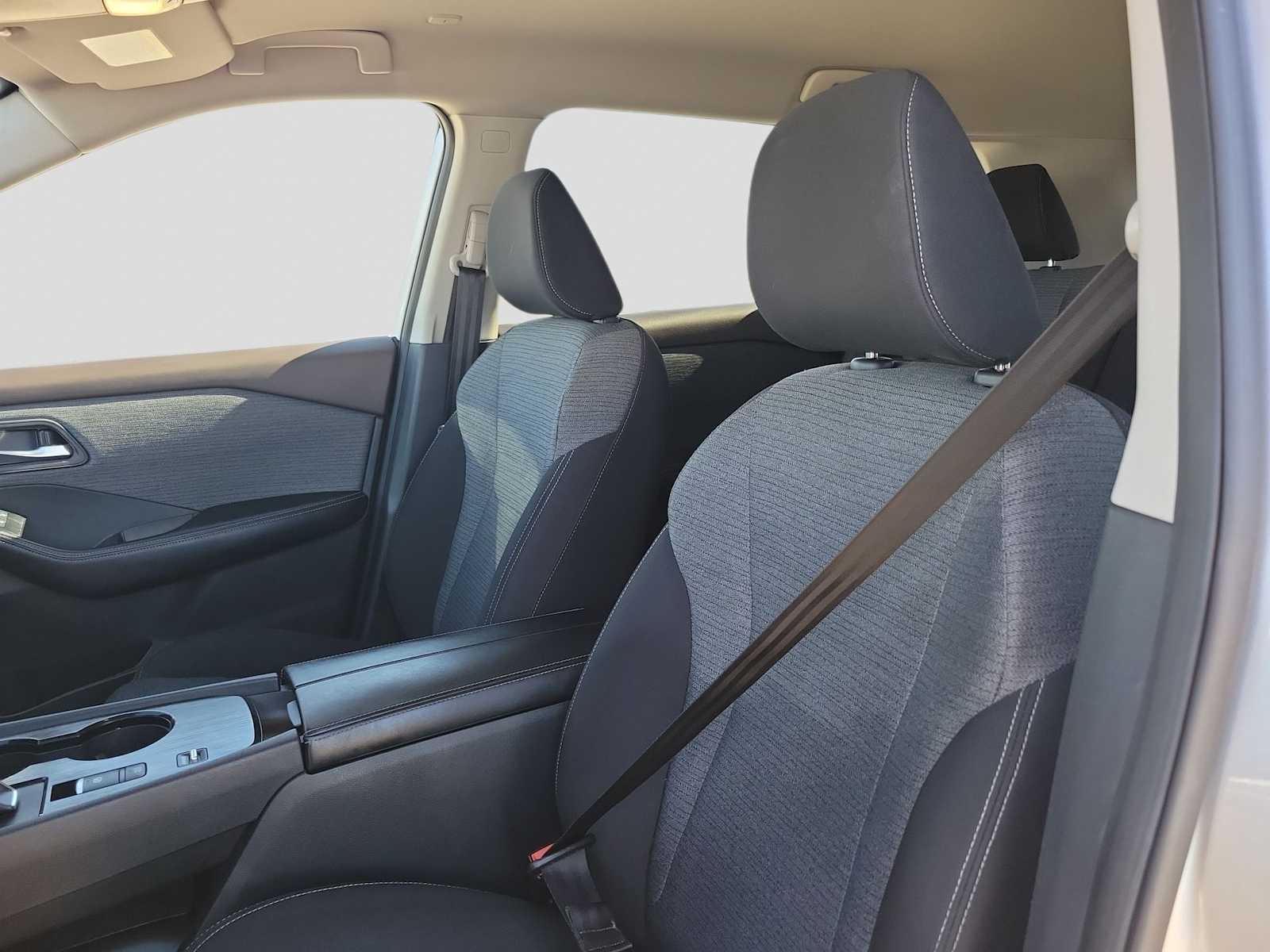 Thumbnail: 2023 Nissan Rogue - 15