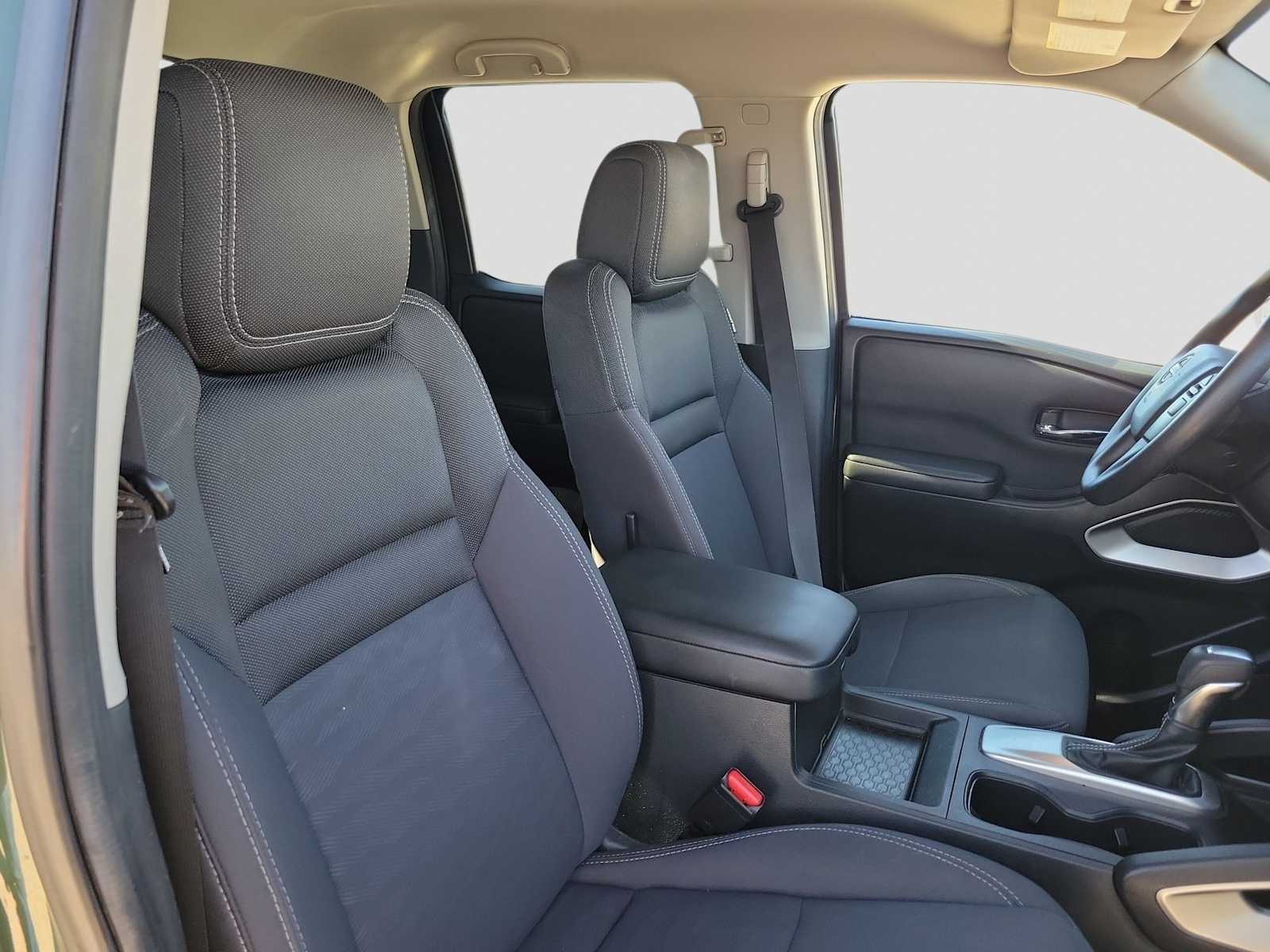 Thumbnail: 2022 Nissan Frontier - 14