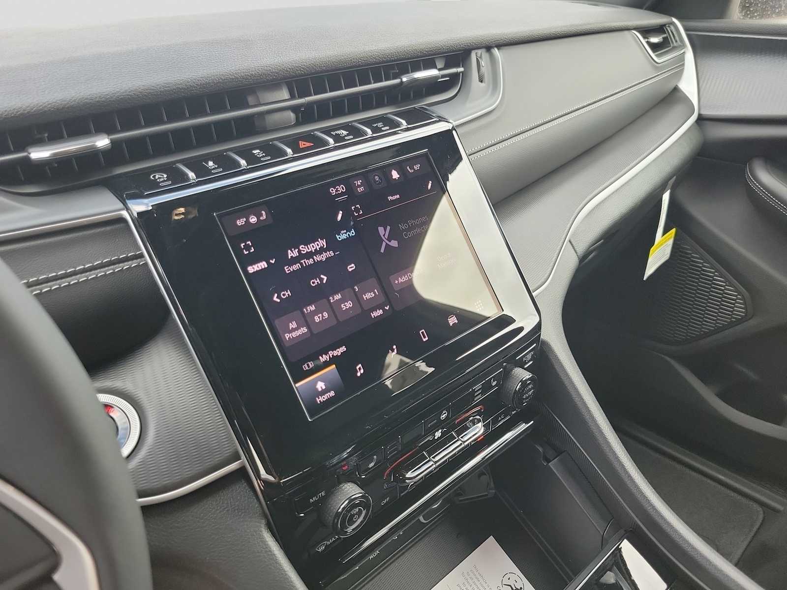 Thumbnail: 2025 Jeep Grand Cherokee L - 20