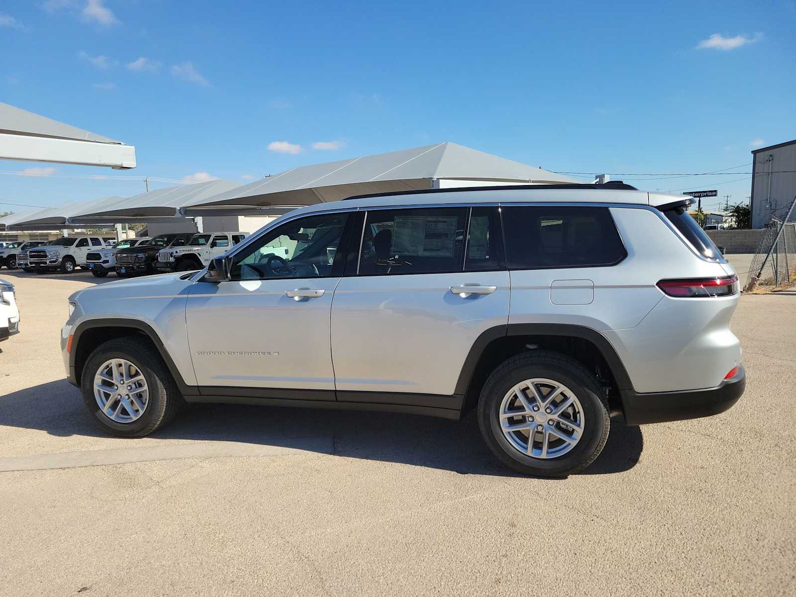 Thumbnail: 2025 Jeep Grand Cherokee L - 3