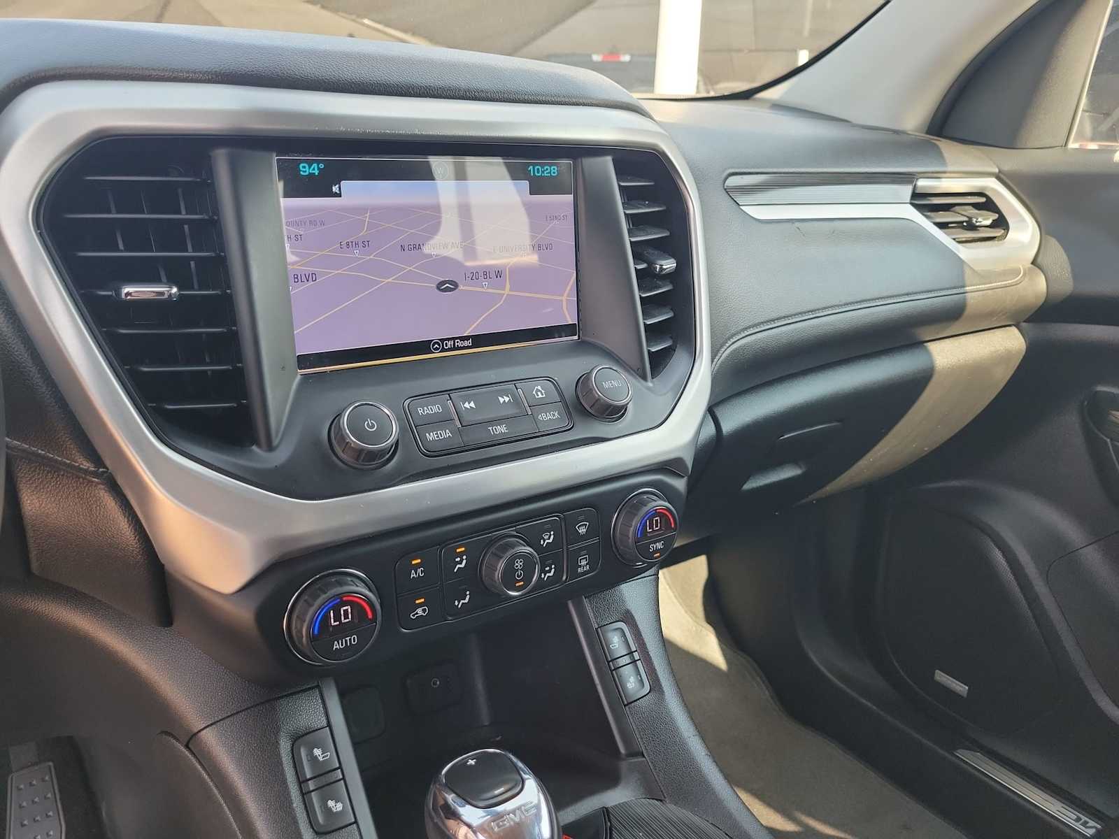 Thumbnail: 2018 GMC Acadia - 21