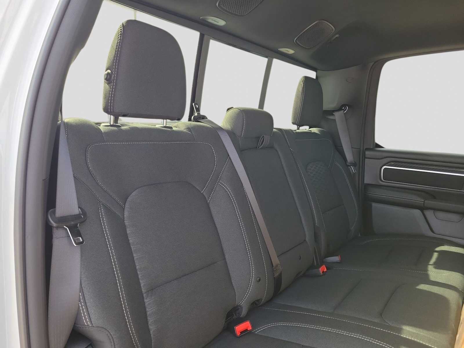 Thumbnail: 2026 RAM 1500 - 17