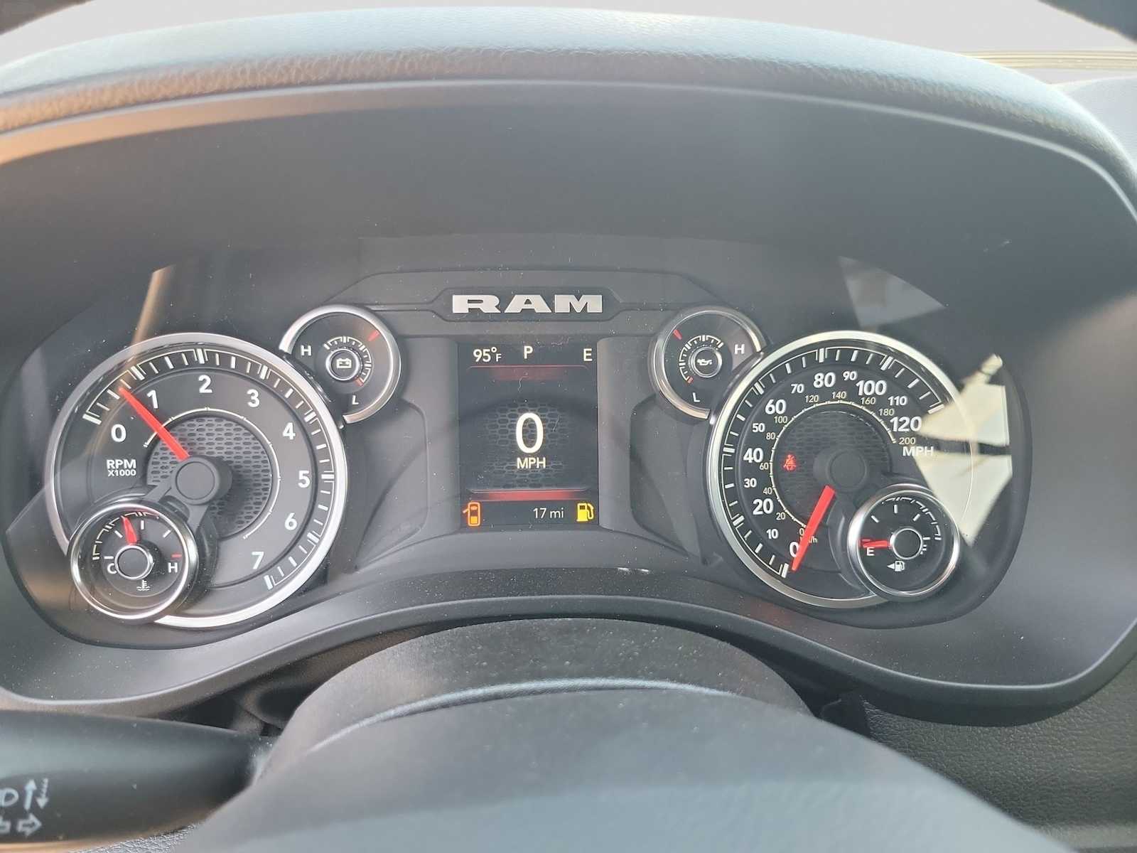 Thumbnail: 2025 RAM 1500 - 18