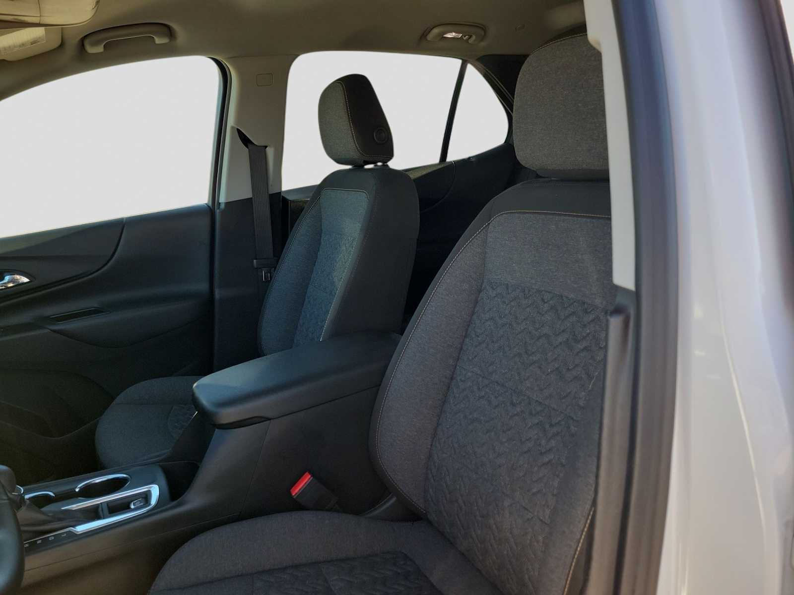 Thumbnail: 2024 Chevrolet Equinox - 11