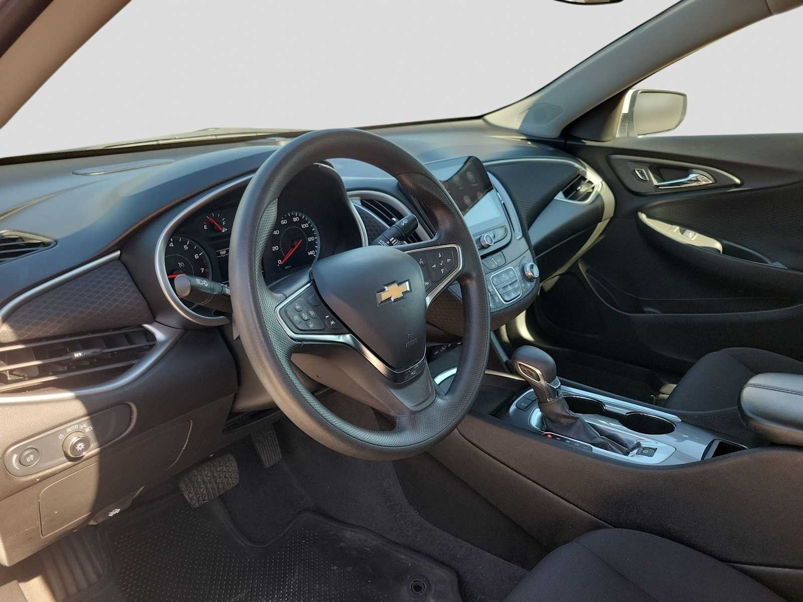 Thumbnail: 2024 Chevrolet Malibu - 10