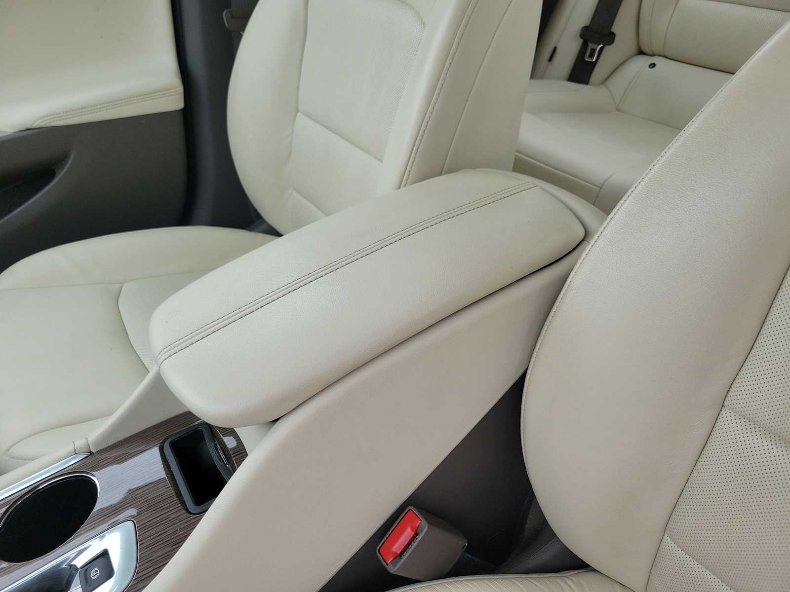 Thumbnail: 2024 Chevrolet Malibu - 16