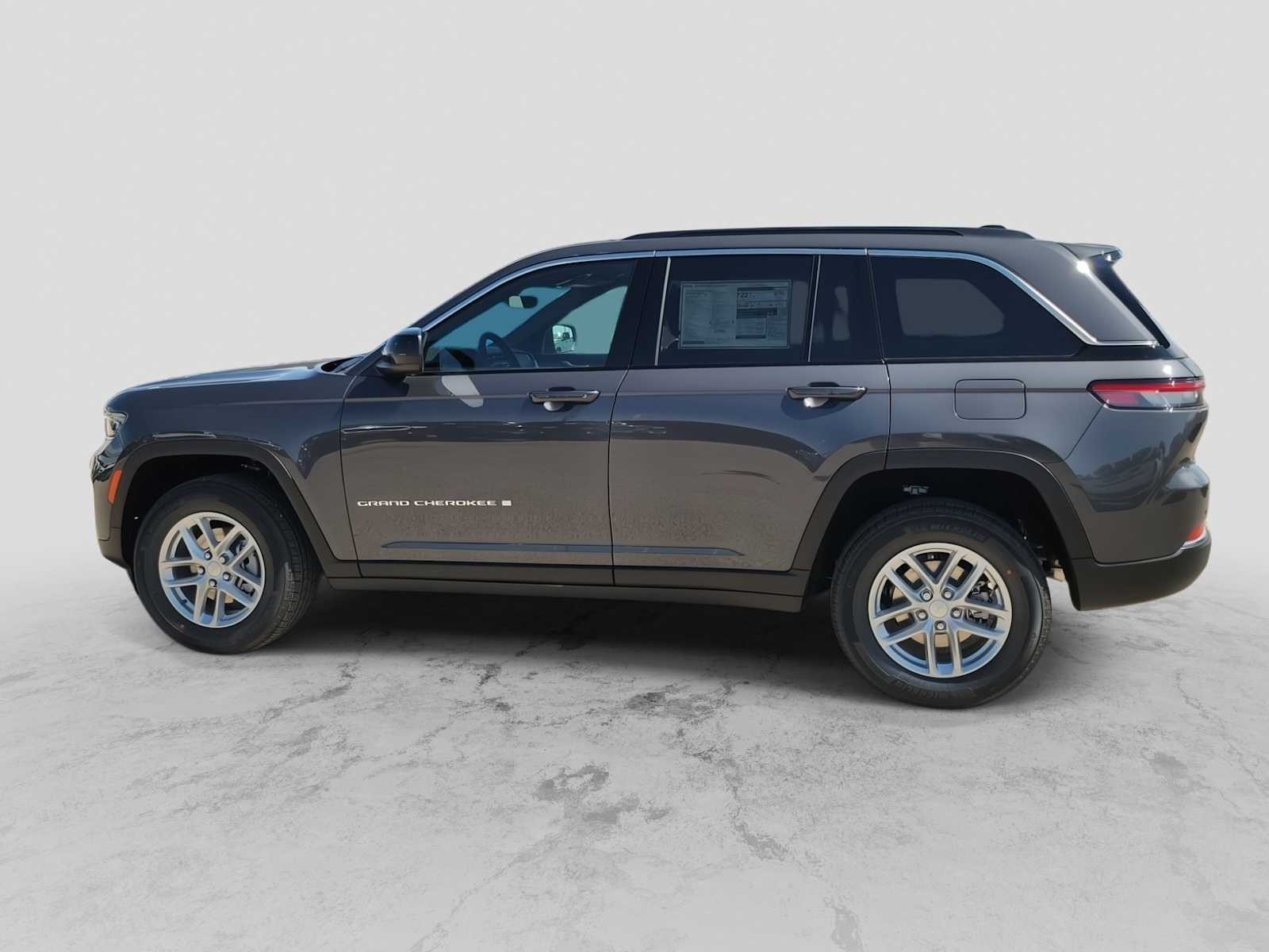 Thumbnail: 2026 Jeep Grand Cherokee - 5