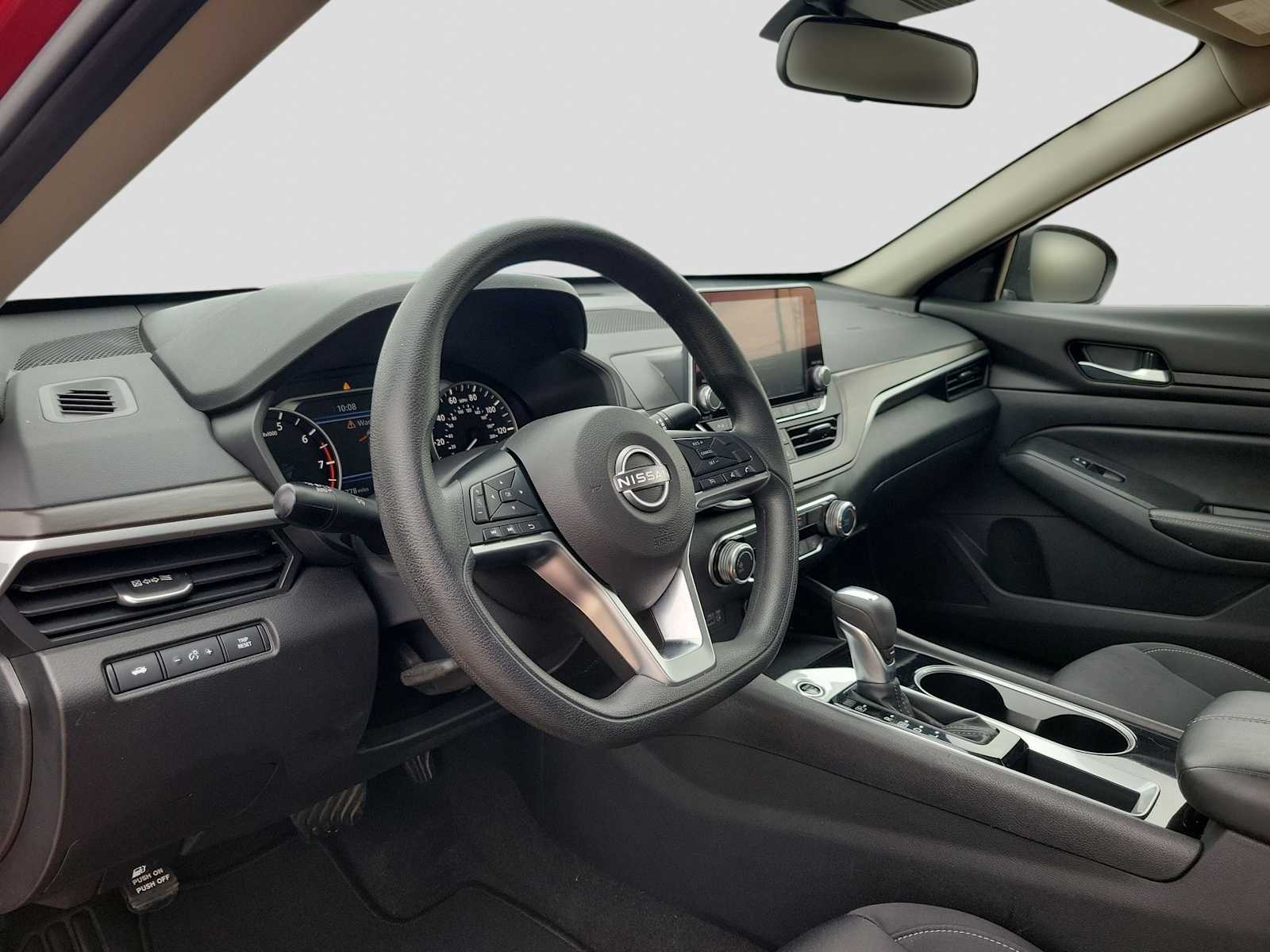 Thumbnail: 2024 Nissan Altima - 10