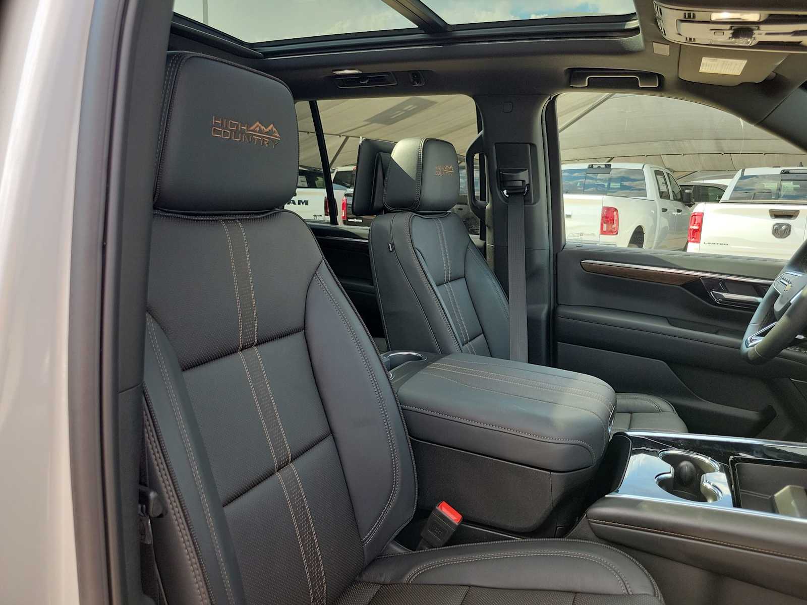 Thumbnail: 2025 Chevrolet Tahoe - 14