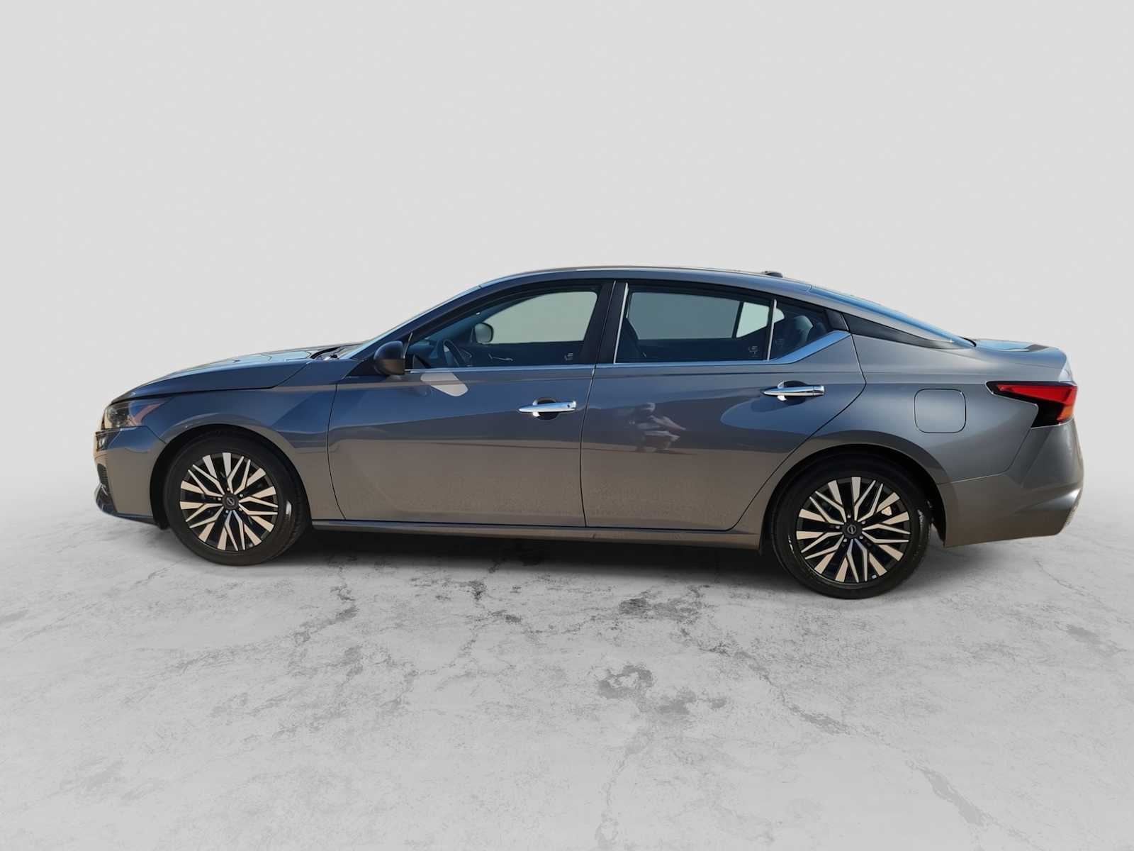Thumbnail: 2024 Nissan Altima - 5