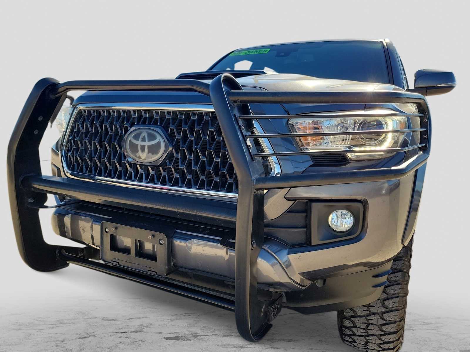 Thumbnail: 2018 Toyota Tacoma - 9