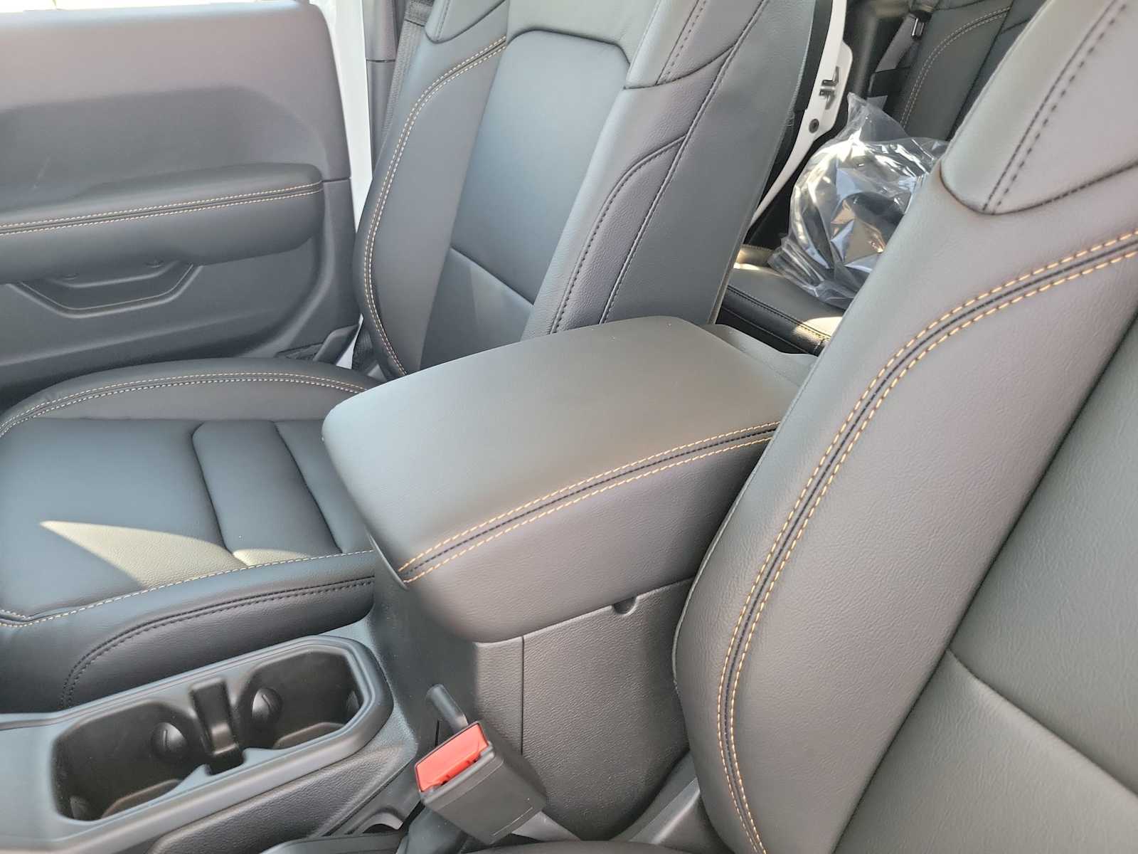 Thumbnail: 2025 Jeep Gladiator - 16