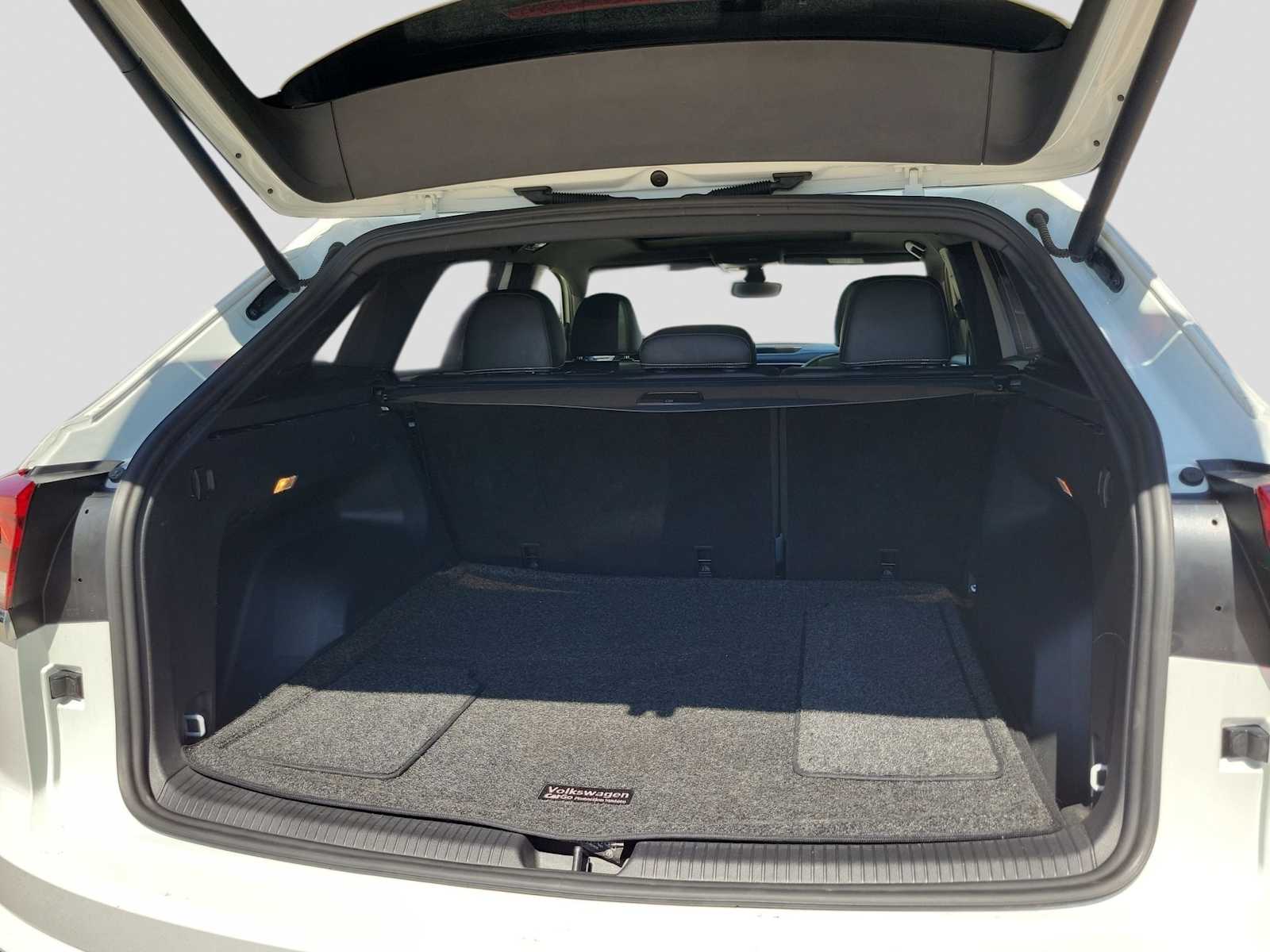 Thumbnail: 2021 Volkswagen Atlas - 15