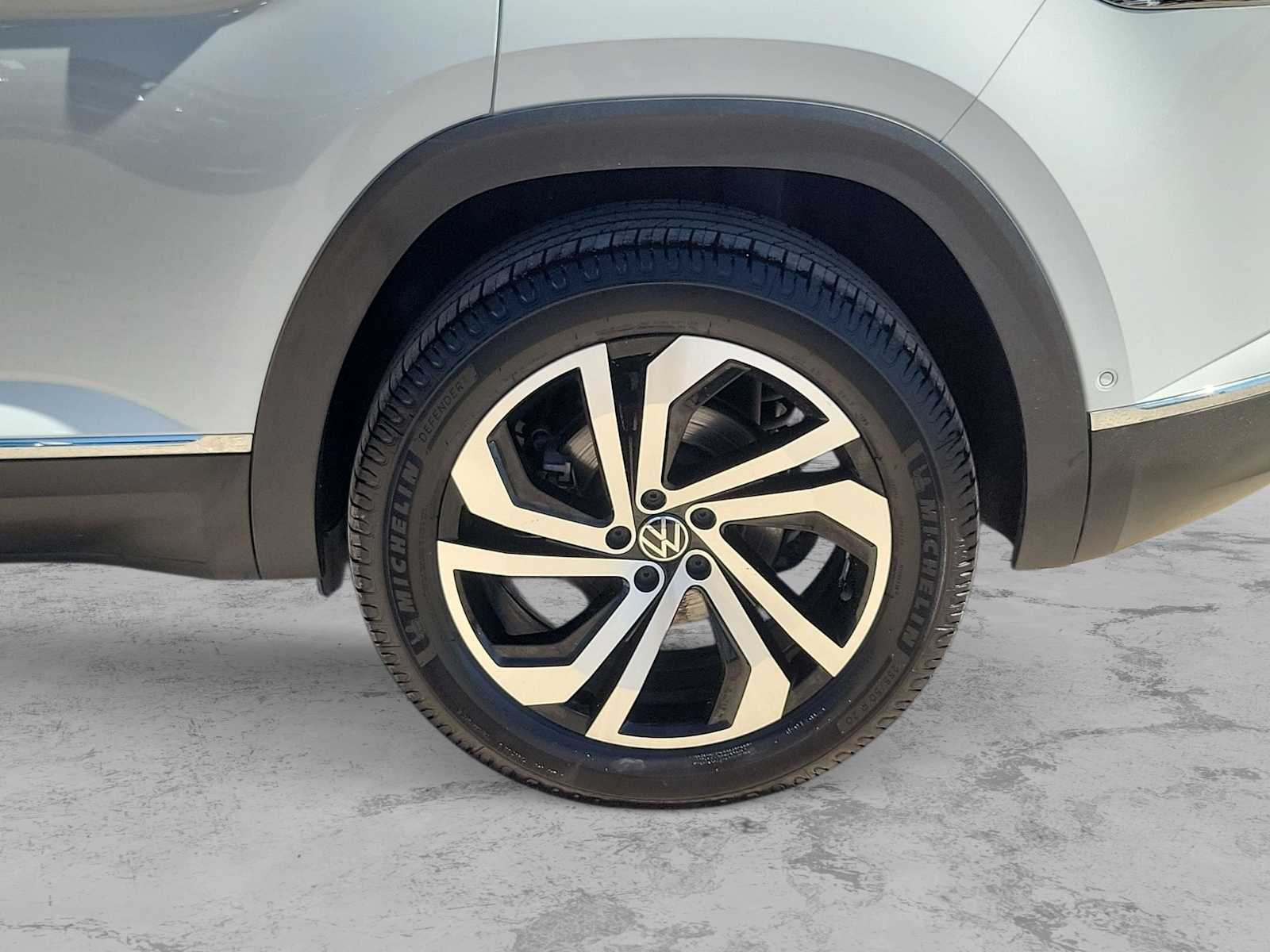 Thumbnail: 2021 Volkswagen Atlas - 4