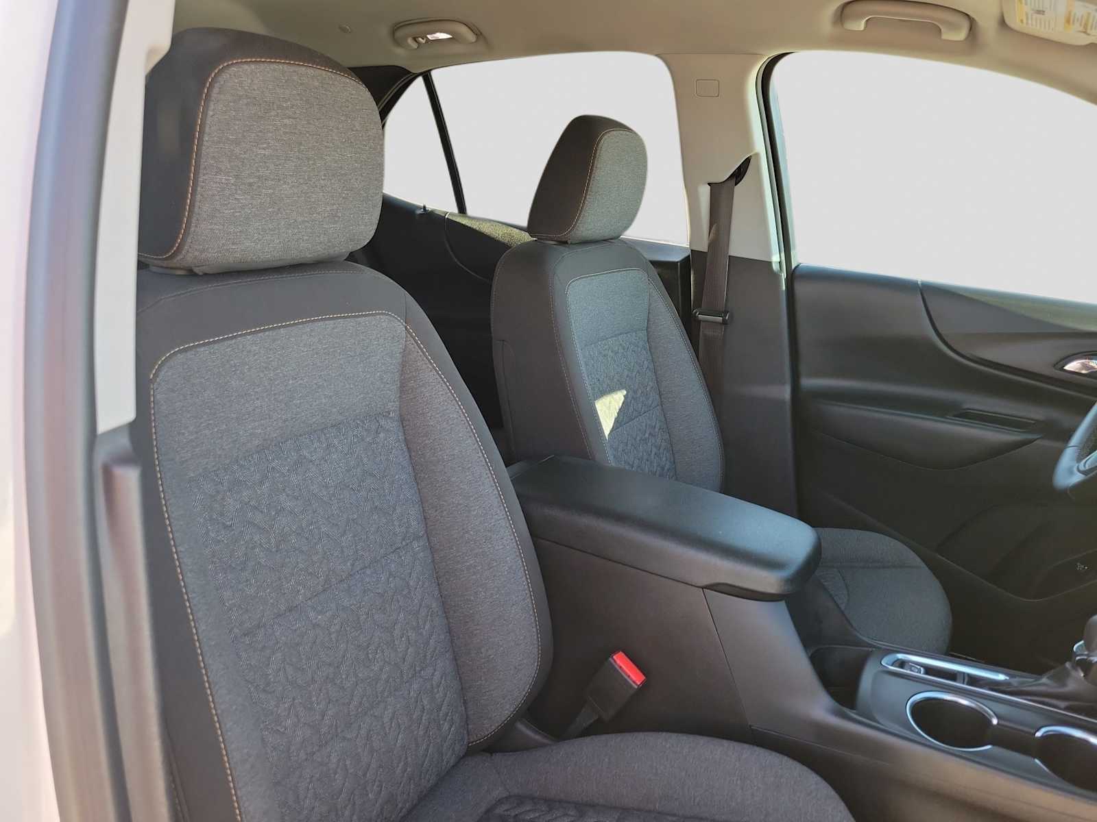 Thumbnail: 2024 Chevrolet Equinox - 18