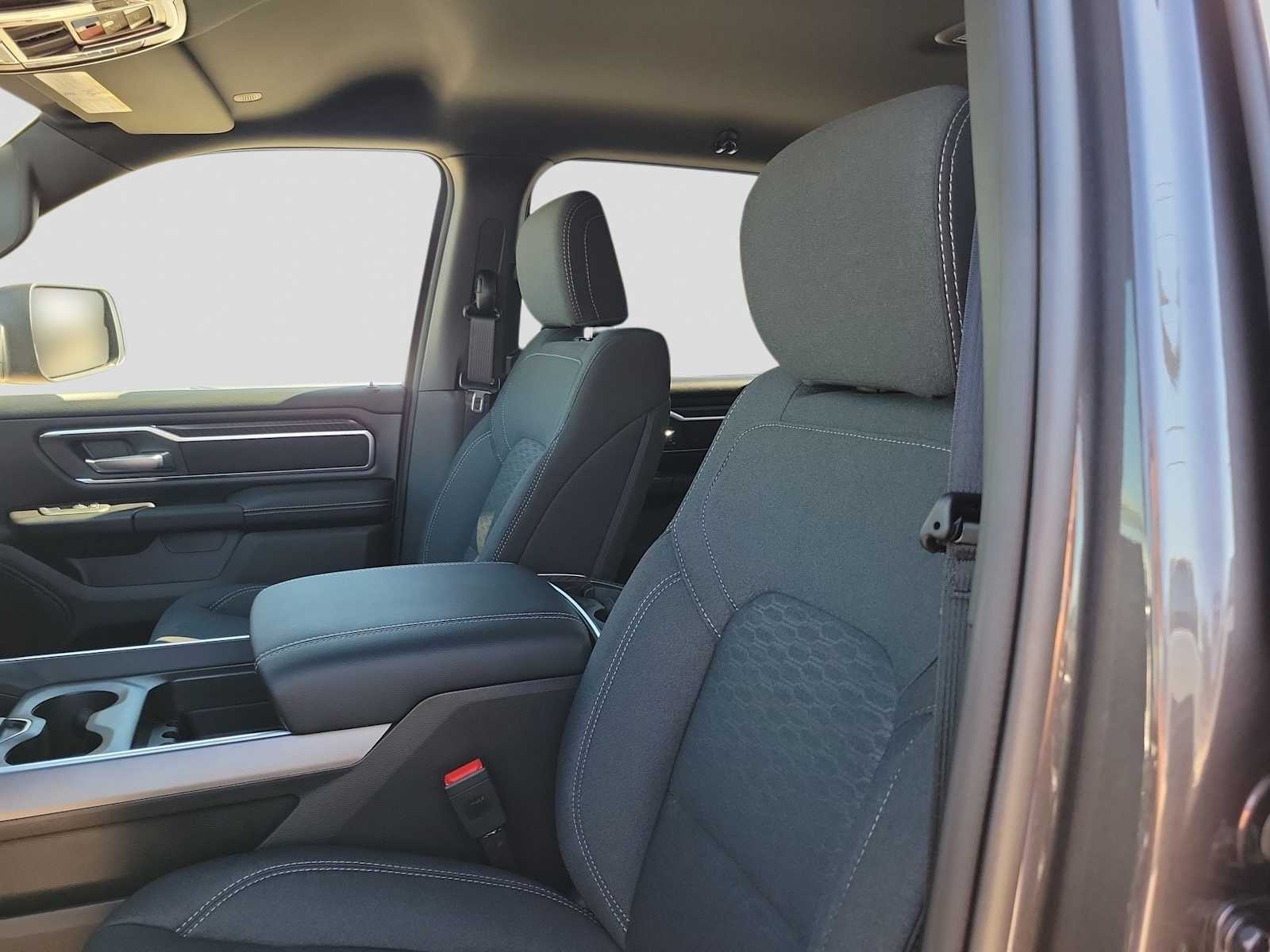 Thumbnail: 2026 RAM 1500 - 15