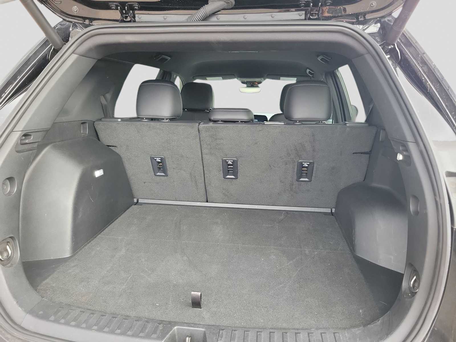 Thumbnail: 2025 Chevrolet Equinox - 15