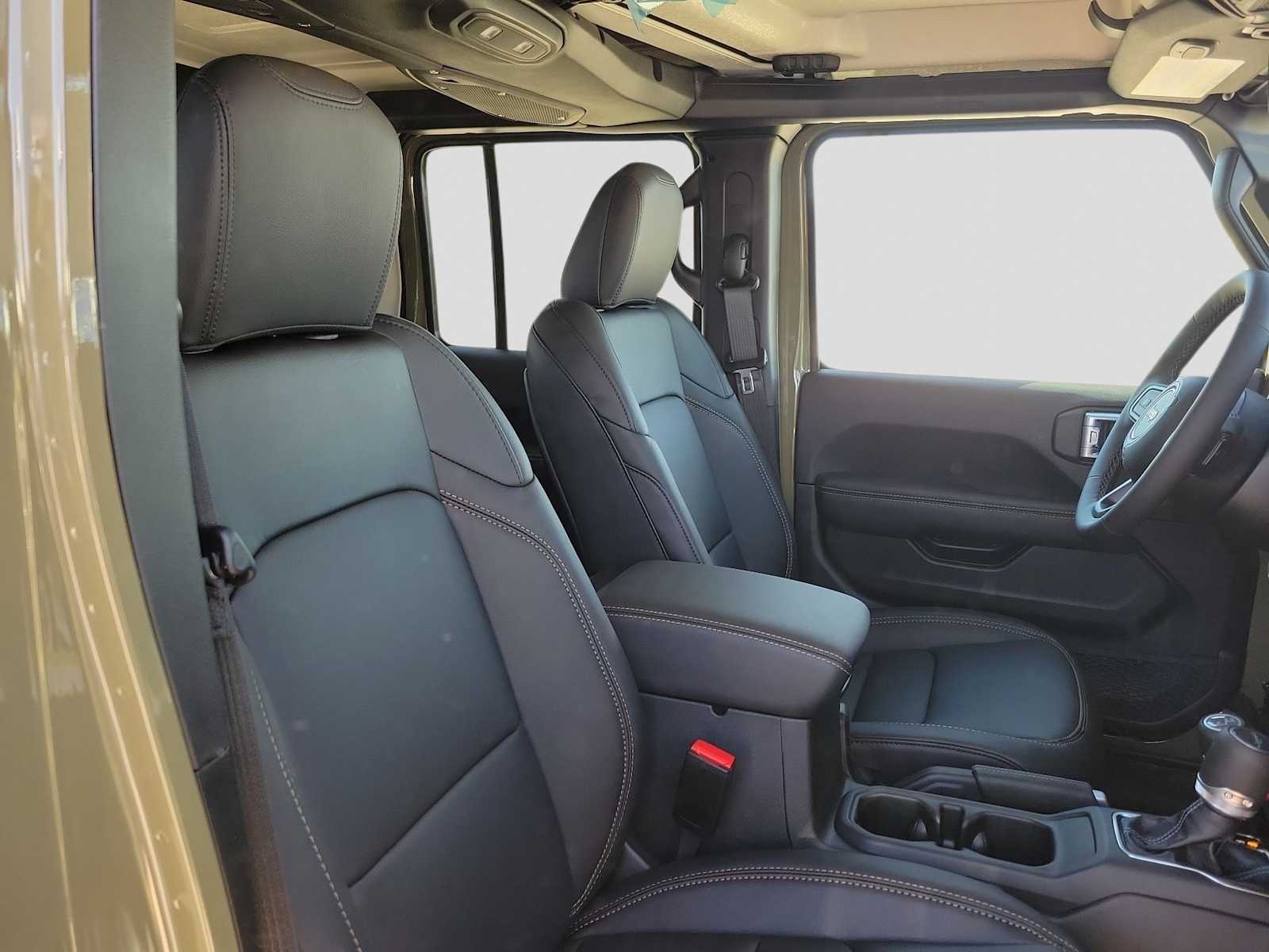 Thumbnail: 2026 Jeep Gladiator - 19
