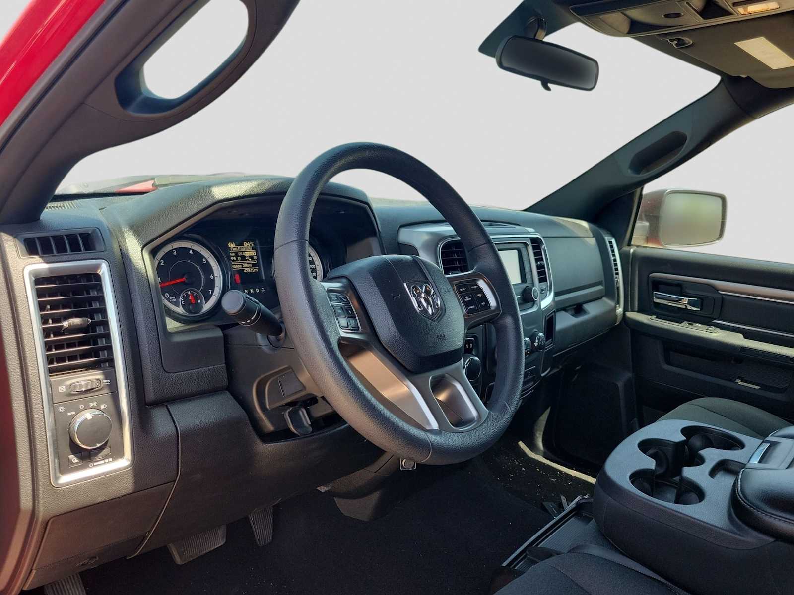 Thumbnail: 2024 RAM 1500 Classic - 10