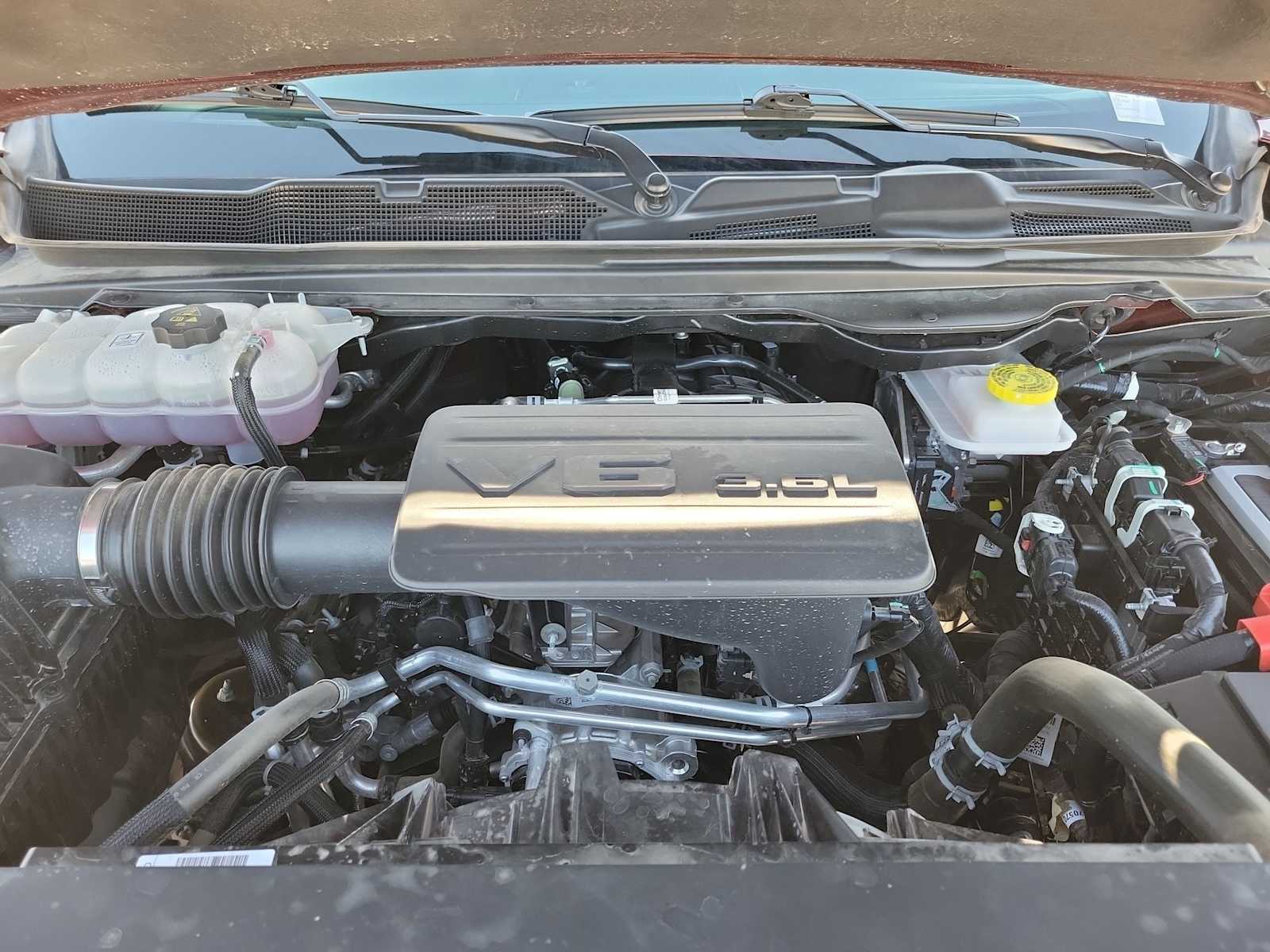 Thumbnail: 2025 RAM 1500 - 9