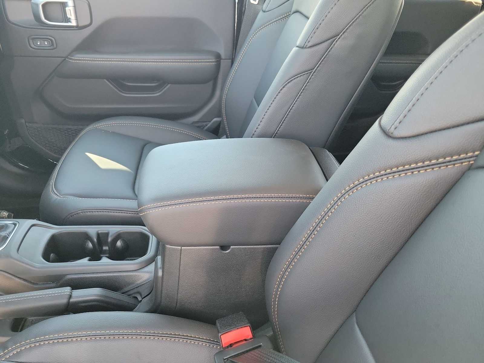 Thumbnail: 2026 Jeep Wrangler - 12