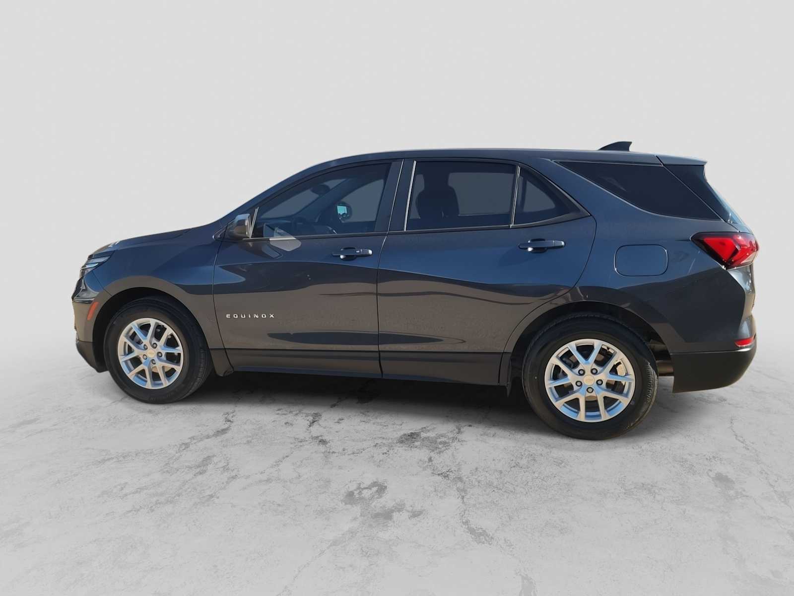 Thumbnail: 2022 Chevrolet Equinox - 5