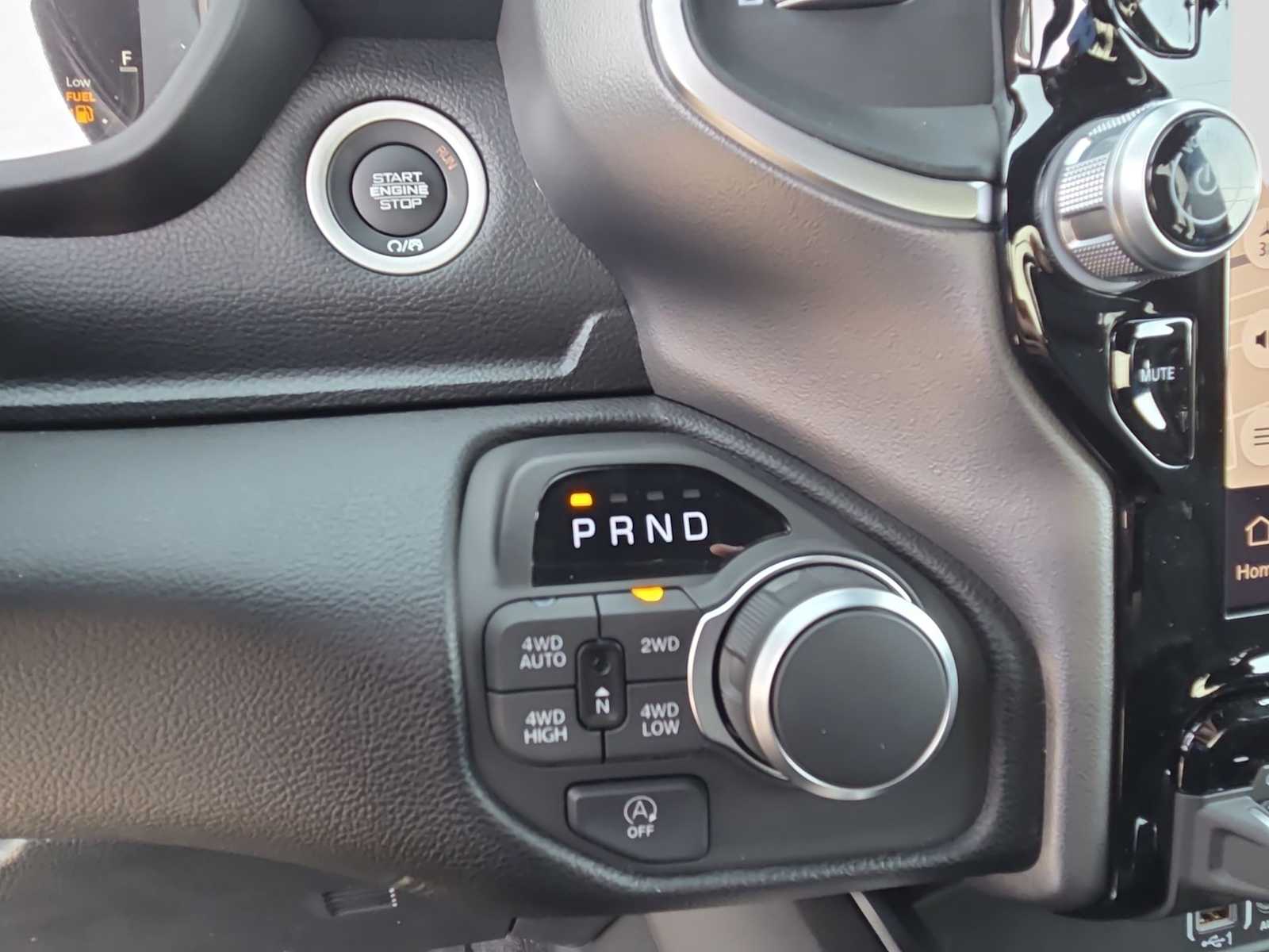 Thumbnail: 2026 RAM 1500 - 17