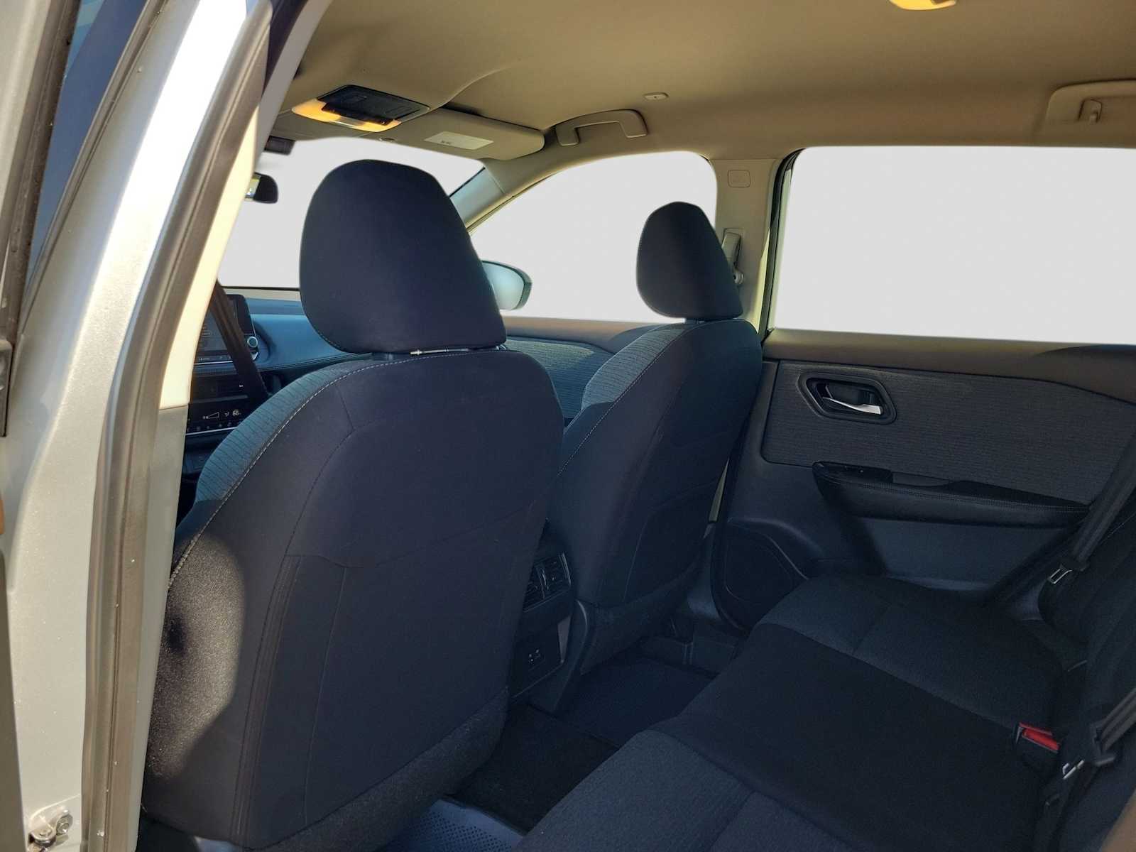 Thumbnail: 2023 Nissan Rogue - 16