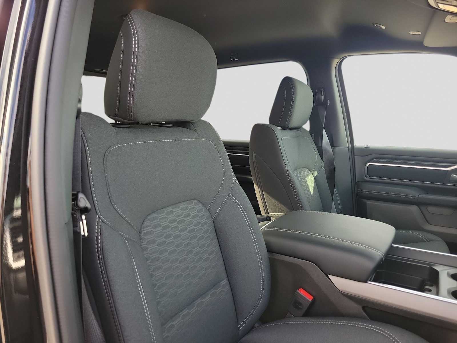 Thumbnail: 2026 RAM 1500 - 18