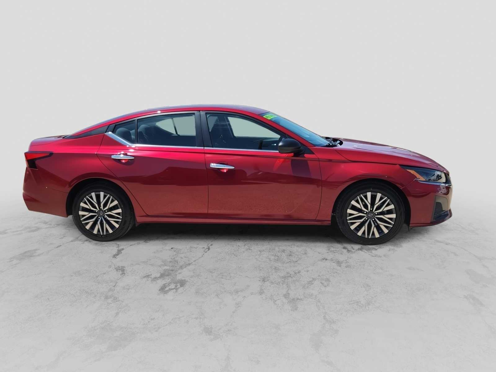 Thumbnail: 2024 Nissan Altima - 9