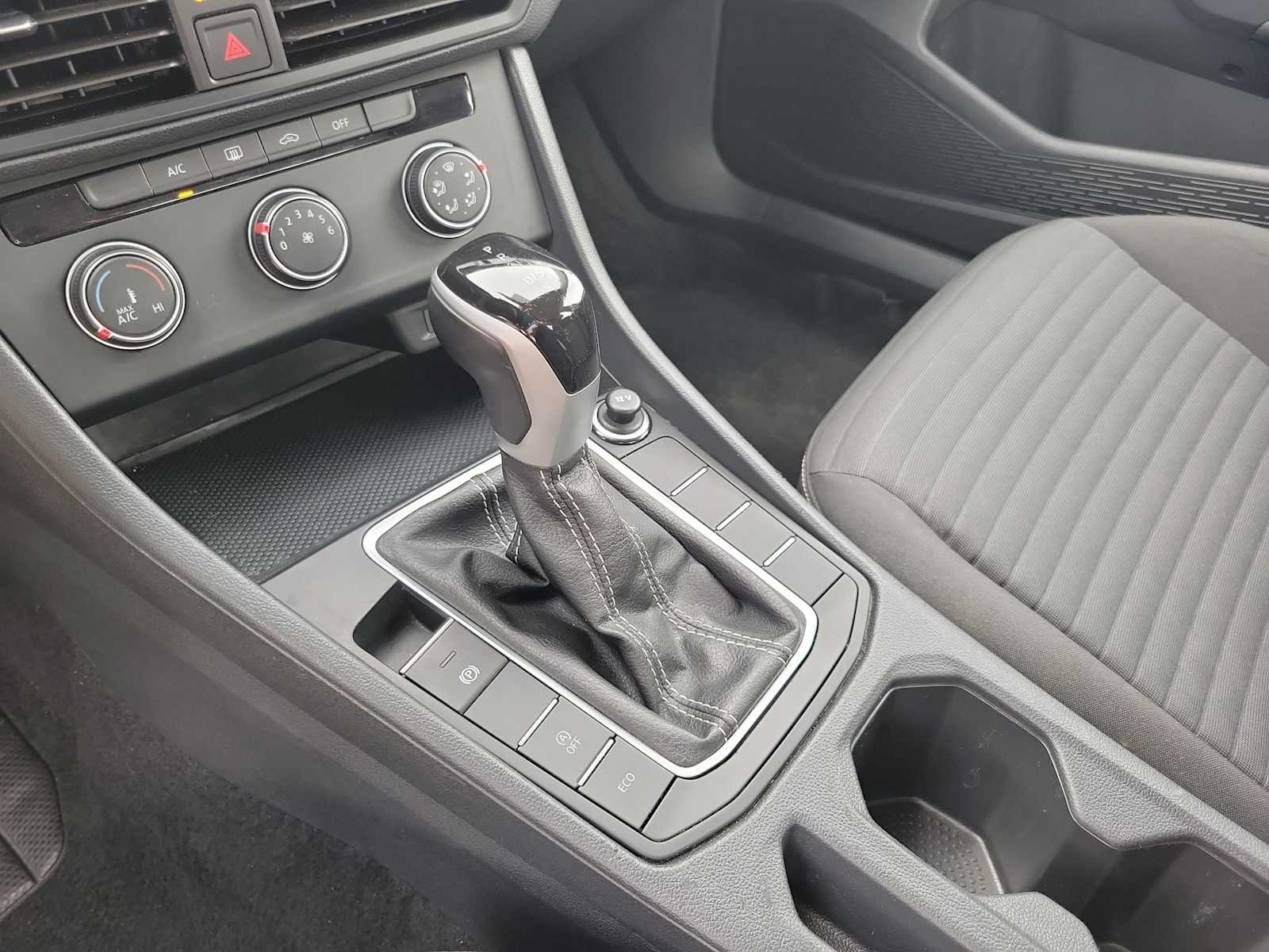 Thumbnail: 2024 Volkswagen Jetta - 13