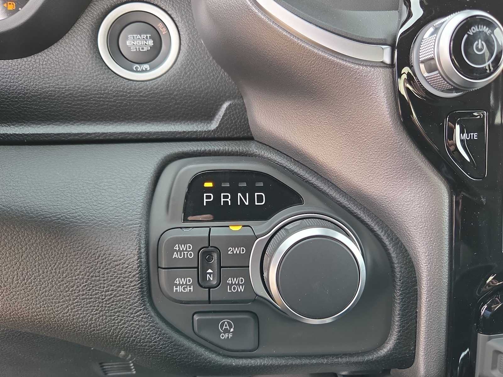 Thumbnail: 2026 RAM 1500 - 25