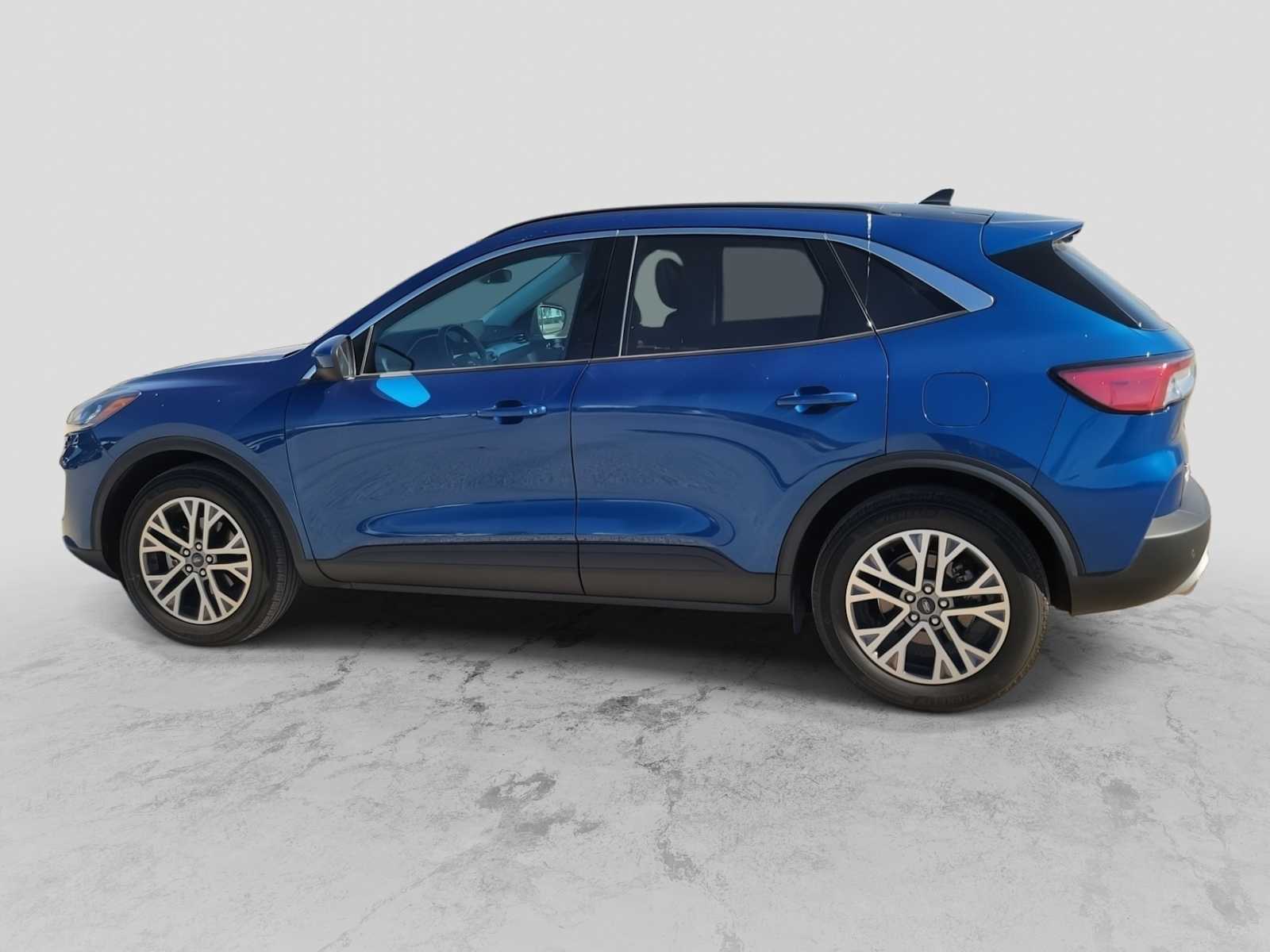 Thumbnail: 2022 Ford Escape - 3