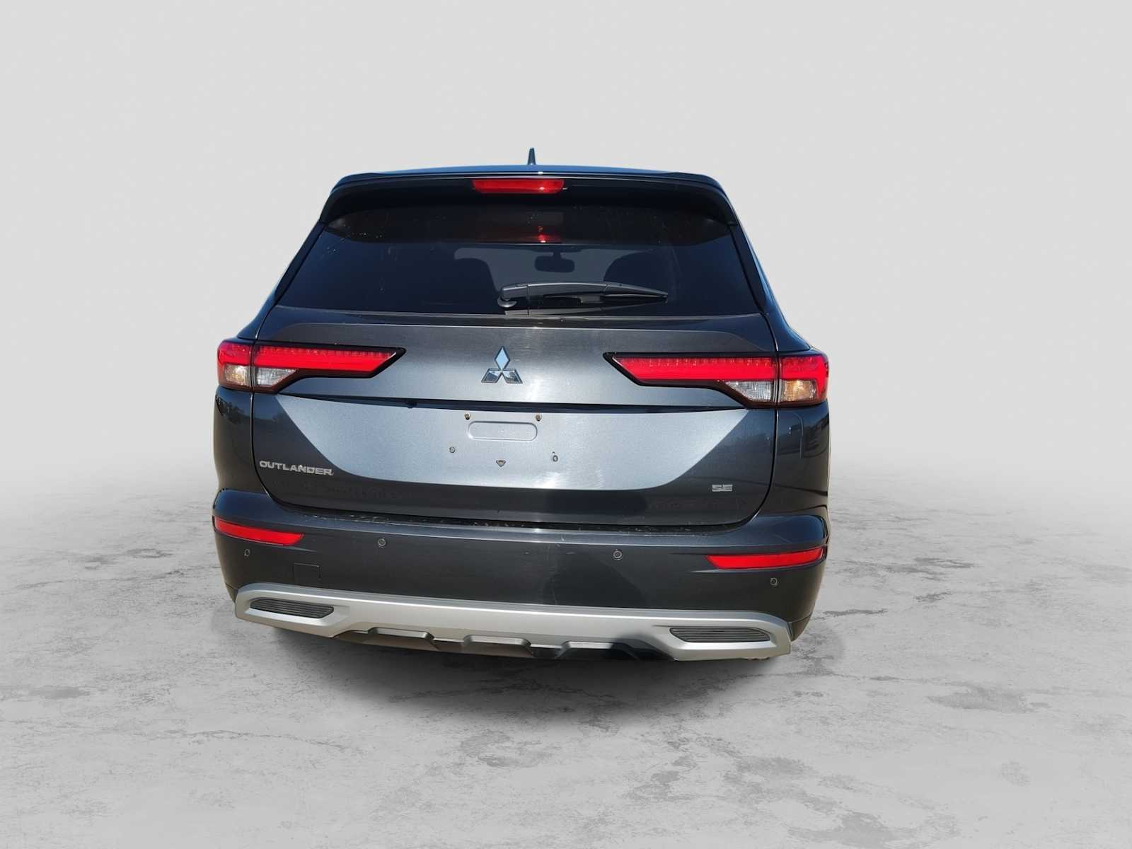 Thumbnail: 2024 Mitsubishi Outlander - 5