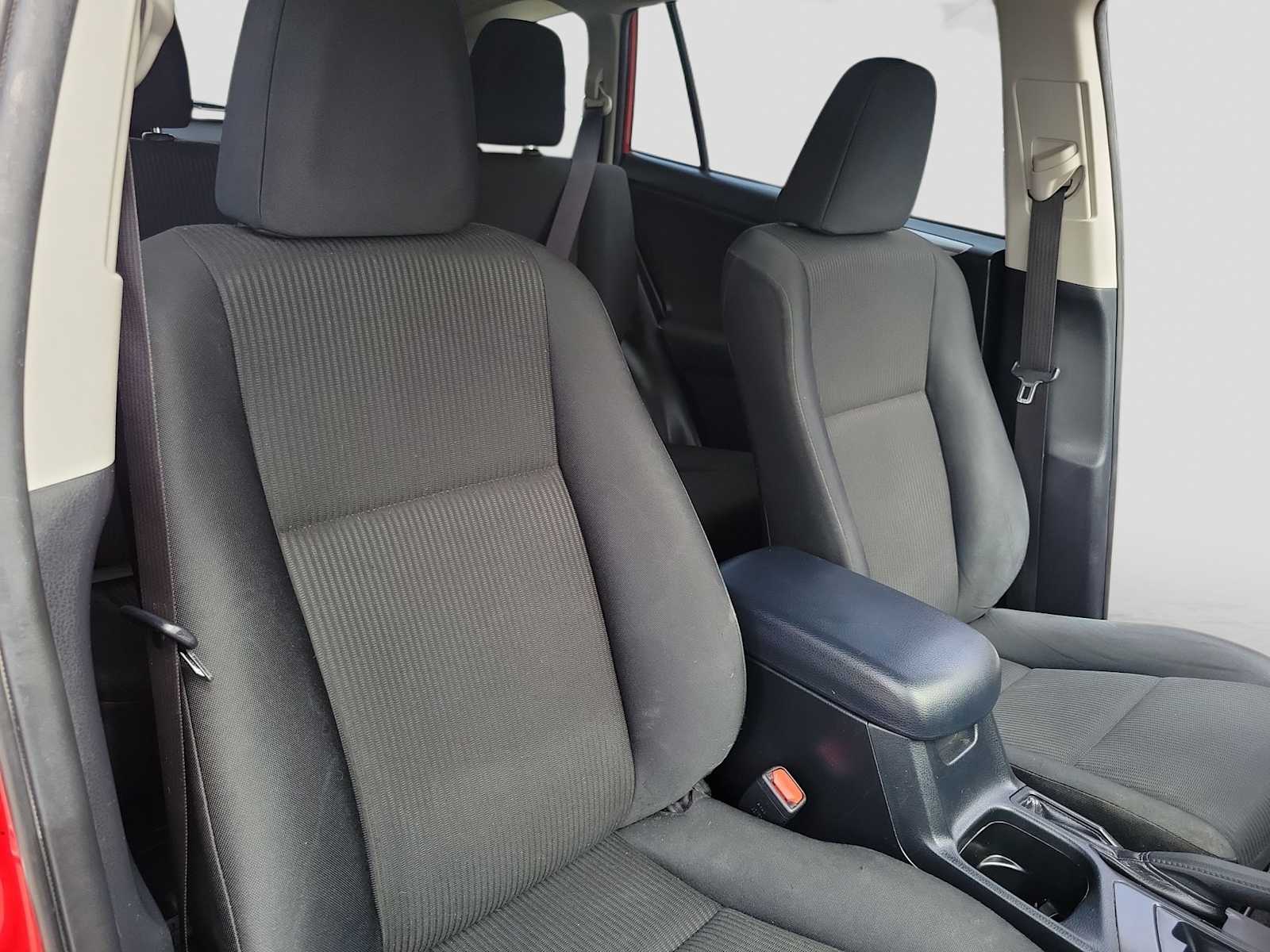 Thumbnail: 2017 Toyota RAV4 - 18