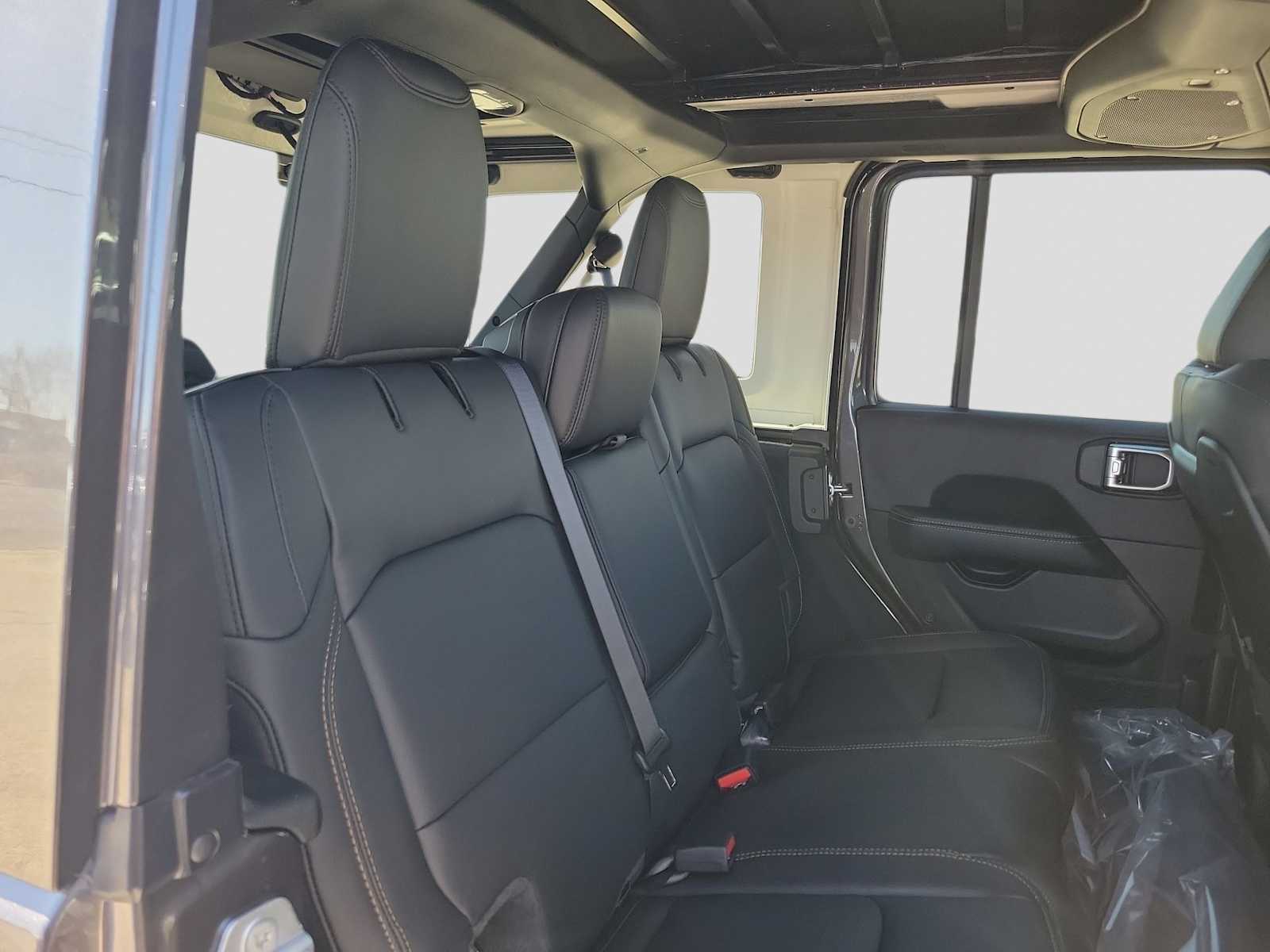 Thumbnail: 2026 Jeep Wrangler - 21