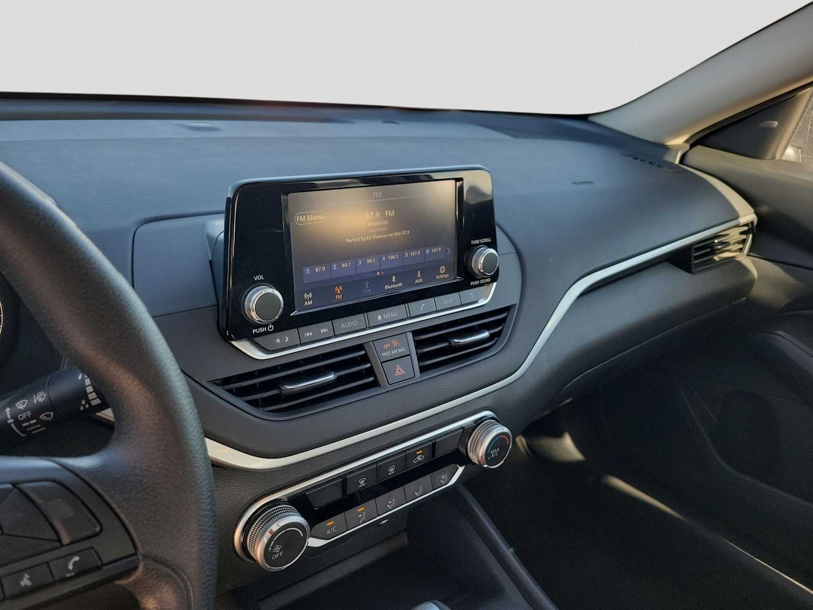 Thumbnail: 2024 Nissan Altima - 20