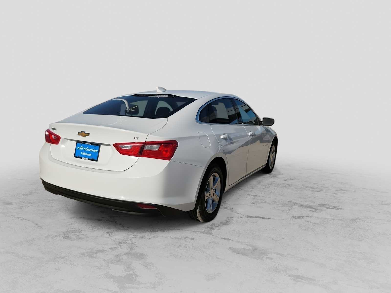 Thumbnail: 2023 Chevrolet Malibu - 8