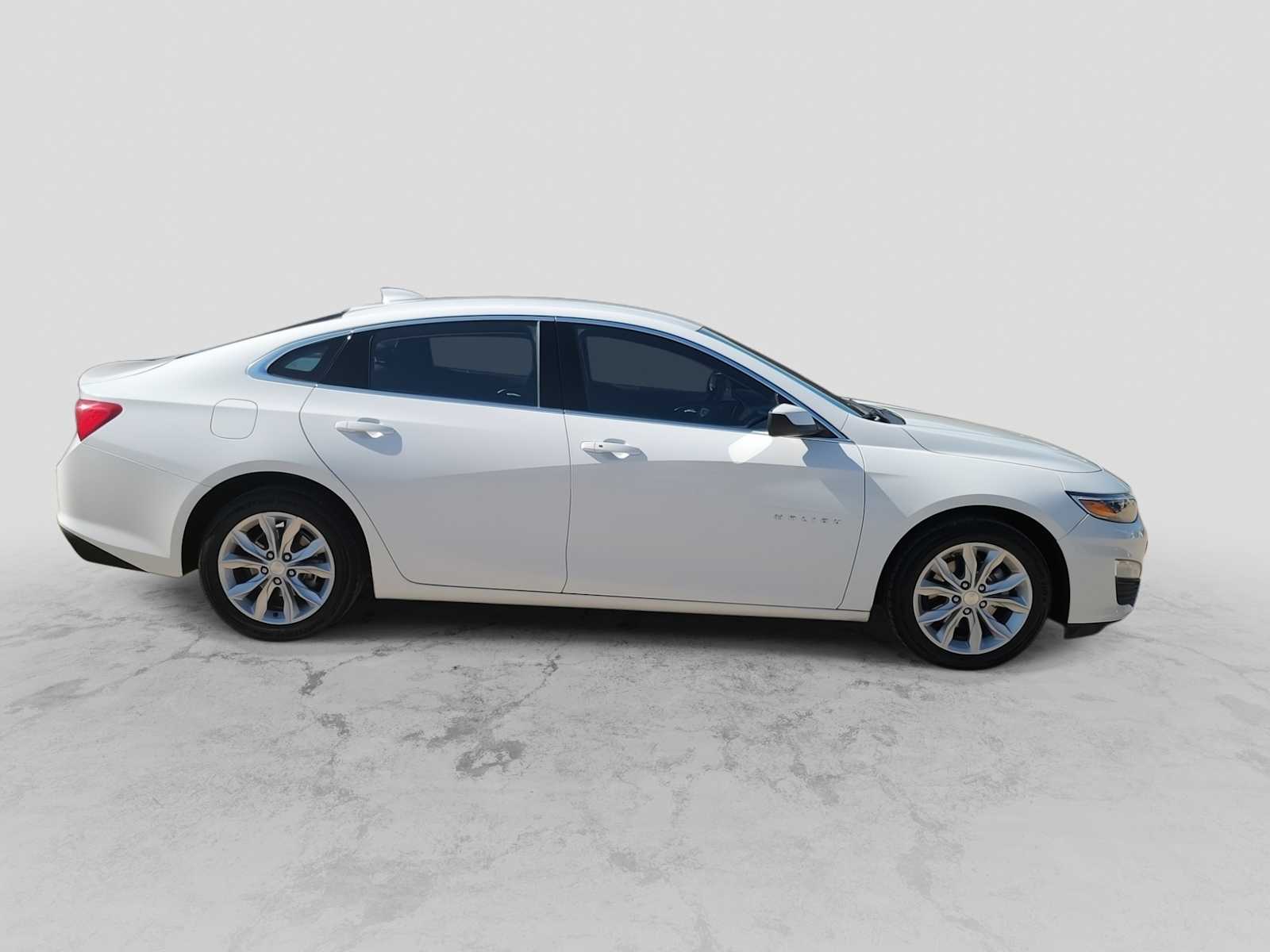 Thumbnail: 2024 Chevrolet Malibu - 9
