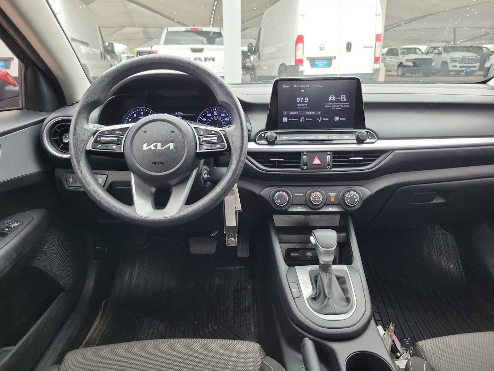 Thumbnail: 2023 Kia Forte - 10