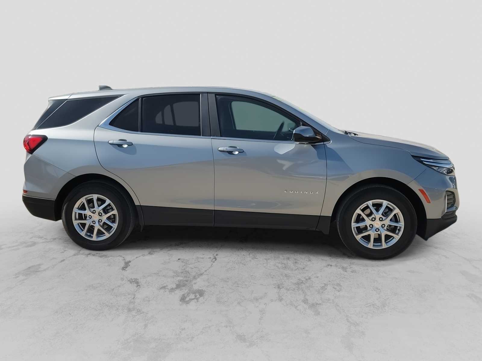 Thumbnail: 2024 Chevrolet Equinox - 9