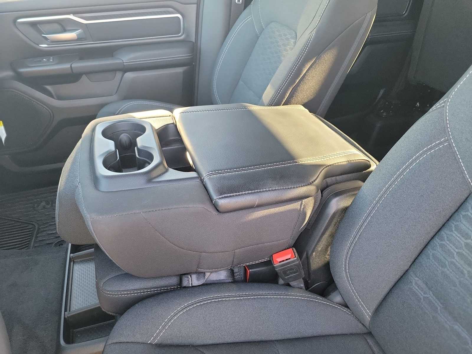 Thumbnail: 2025 RAM 1500 - 17