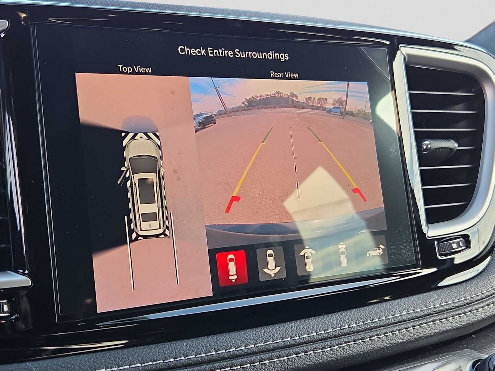 Thumbnail: 2026 Chrysler Pacifica - 20