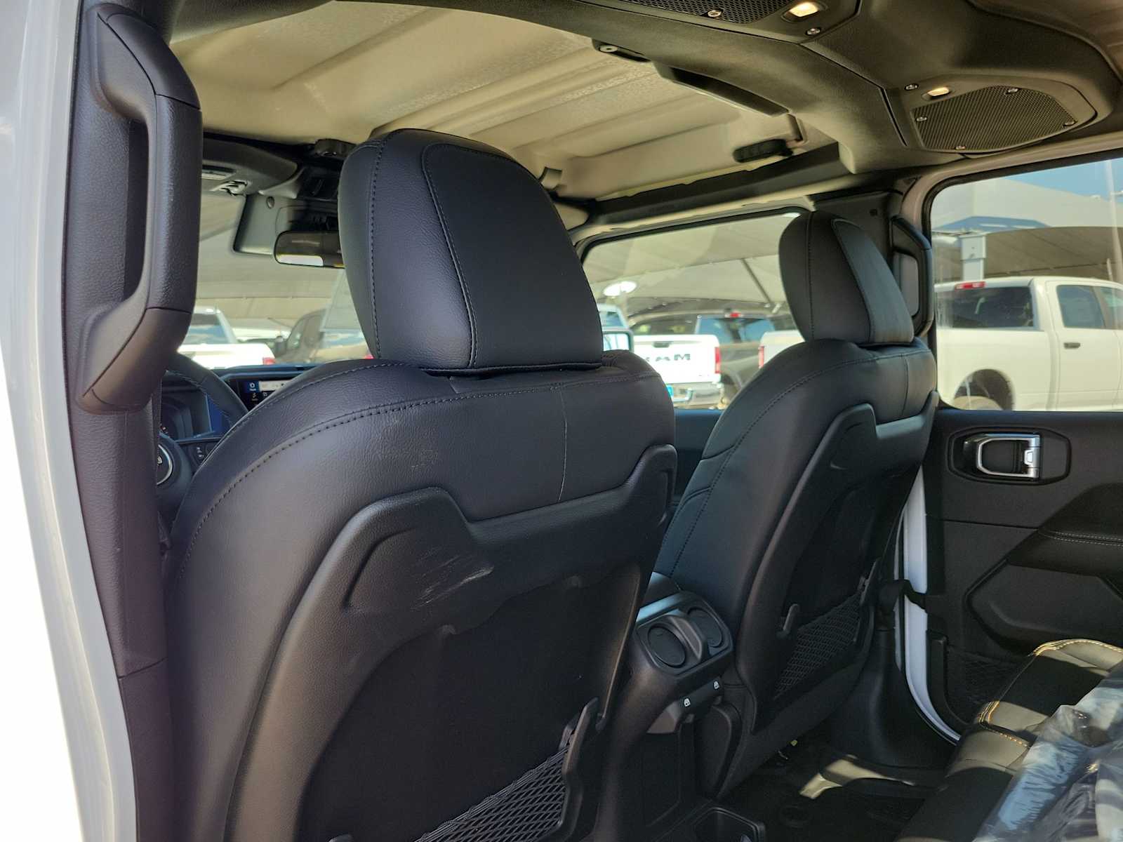 Thumbnail: 2025 Jeep Gladiator - 12