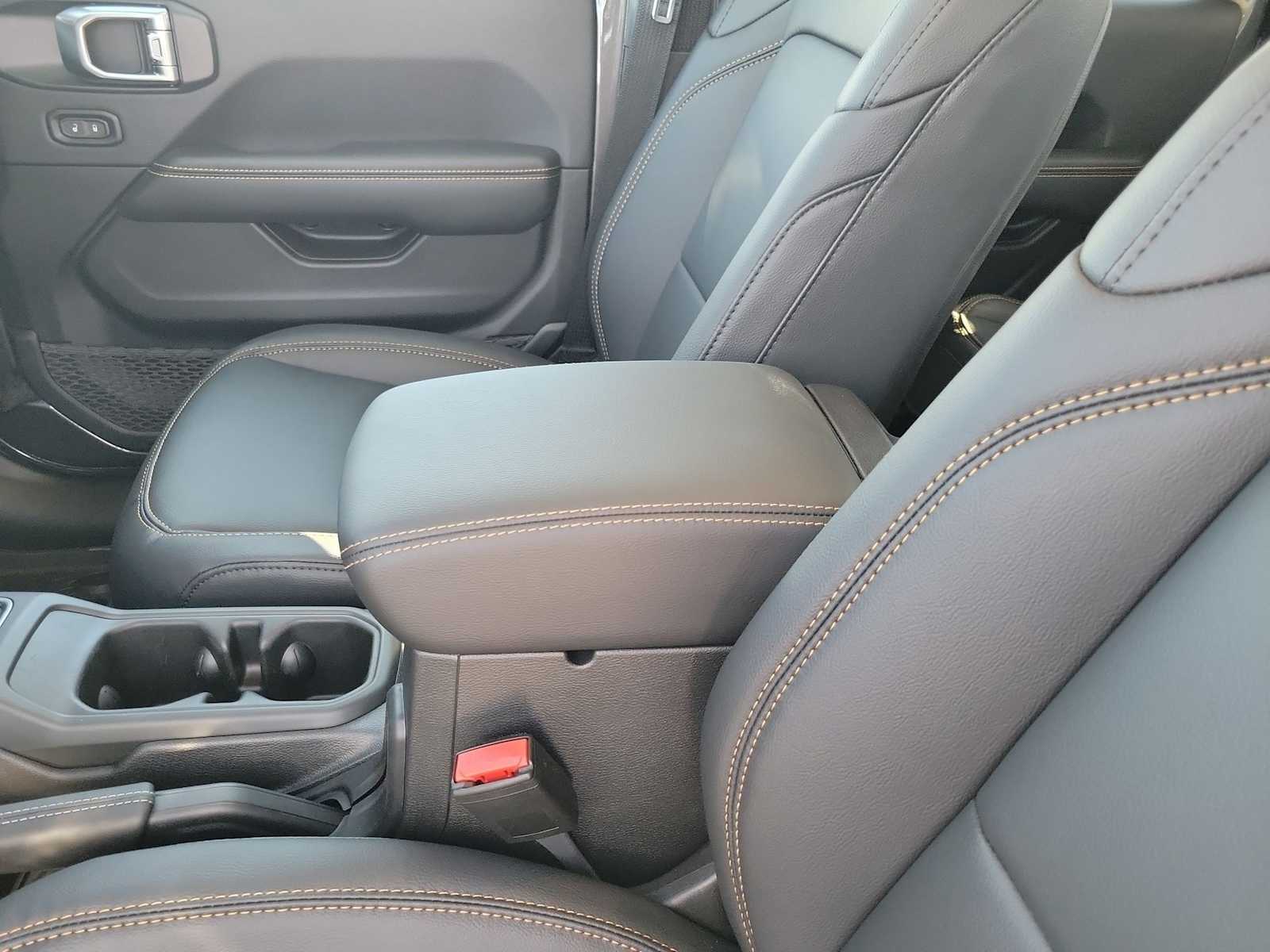 Thumbnail: 2026 Jeep Gladiator - 12