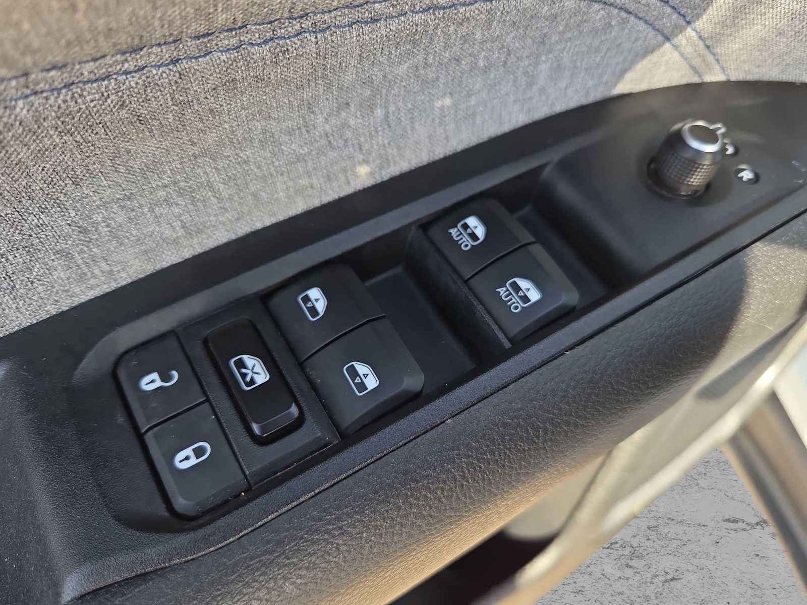 Thumbnail: 2023 Jeep Compass - 10