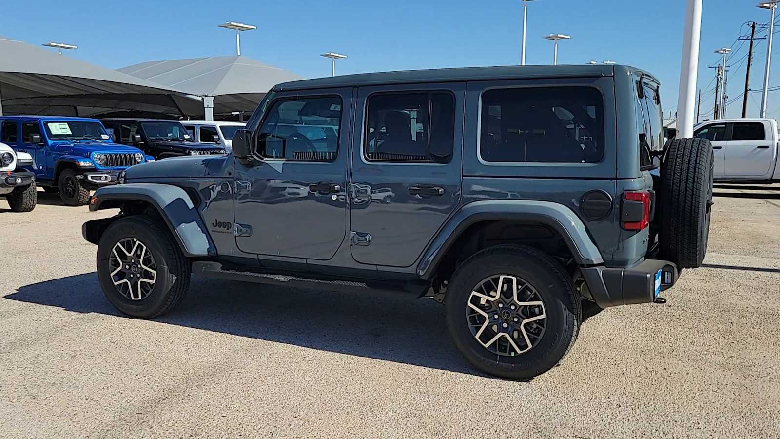 2026 Jeep Wrangler 4-Door Sahara - Photo 7